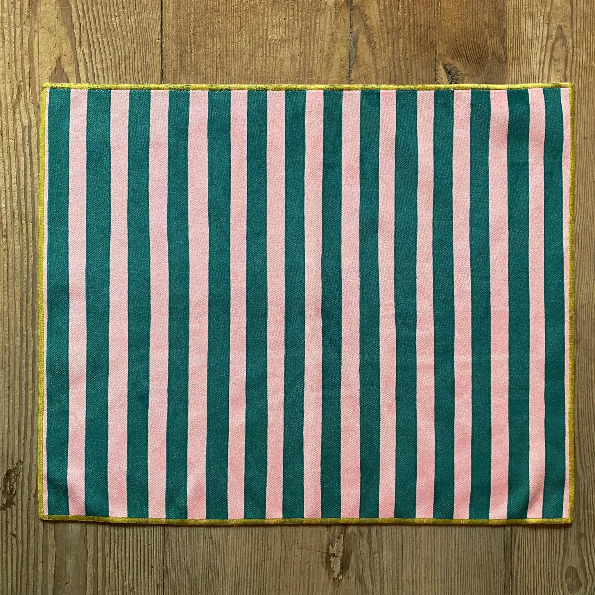 Italian Set 4  tovagliette americane in velluto di poliestere a righe verdi e rosa en vente