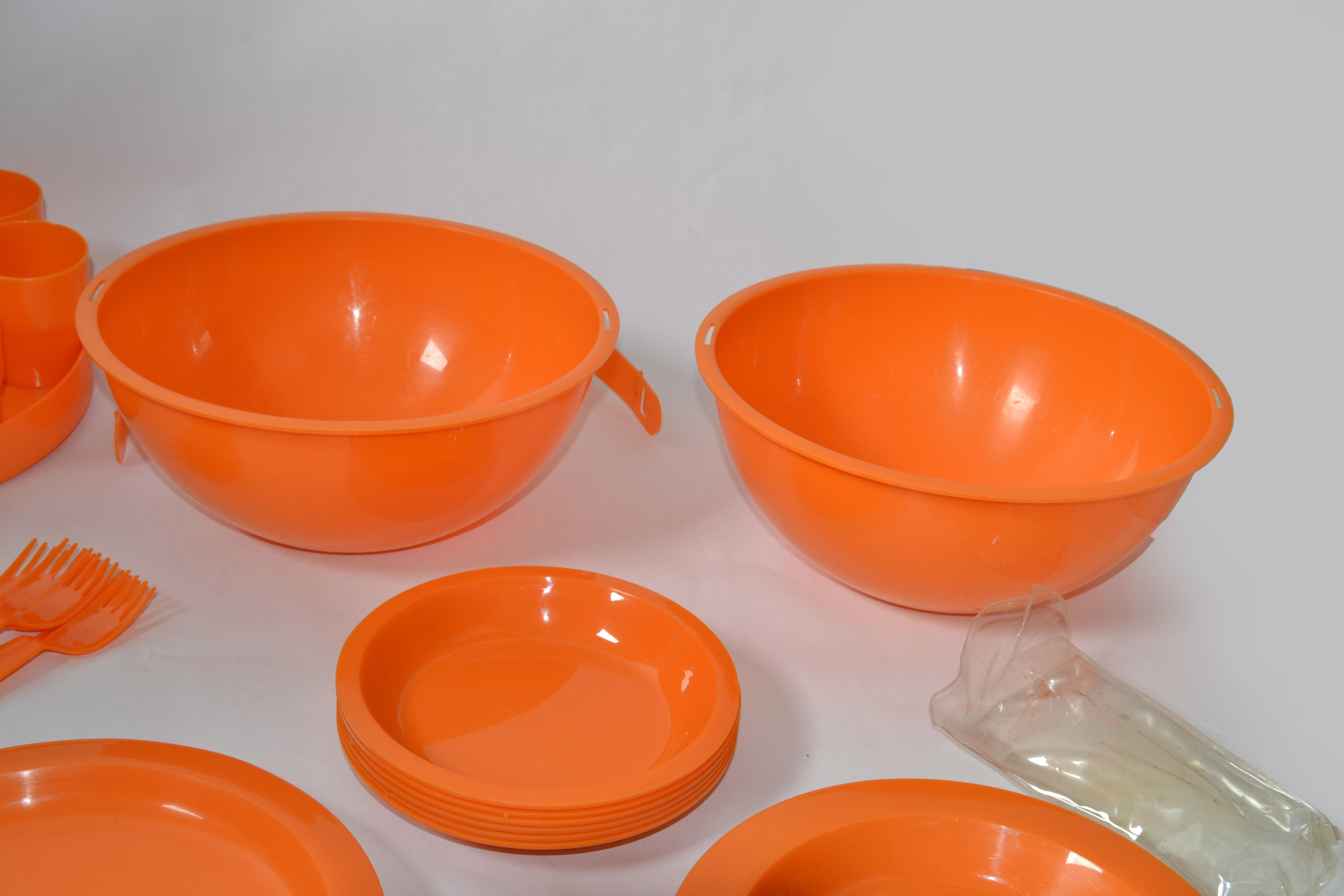 Set 45 Ingrid Chicago Nesting Picnic Serving Tableware 6 Place Setting Space Age For Sale 4