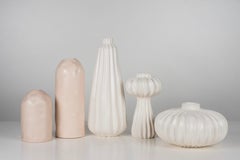 Ensemble/5 vases en céramique blancs et crème, fabriqués à la main au Portugal par Lusitanus Home