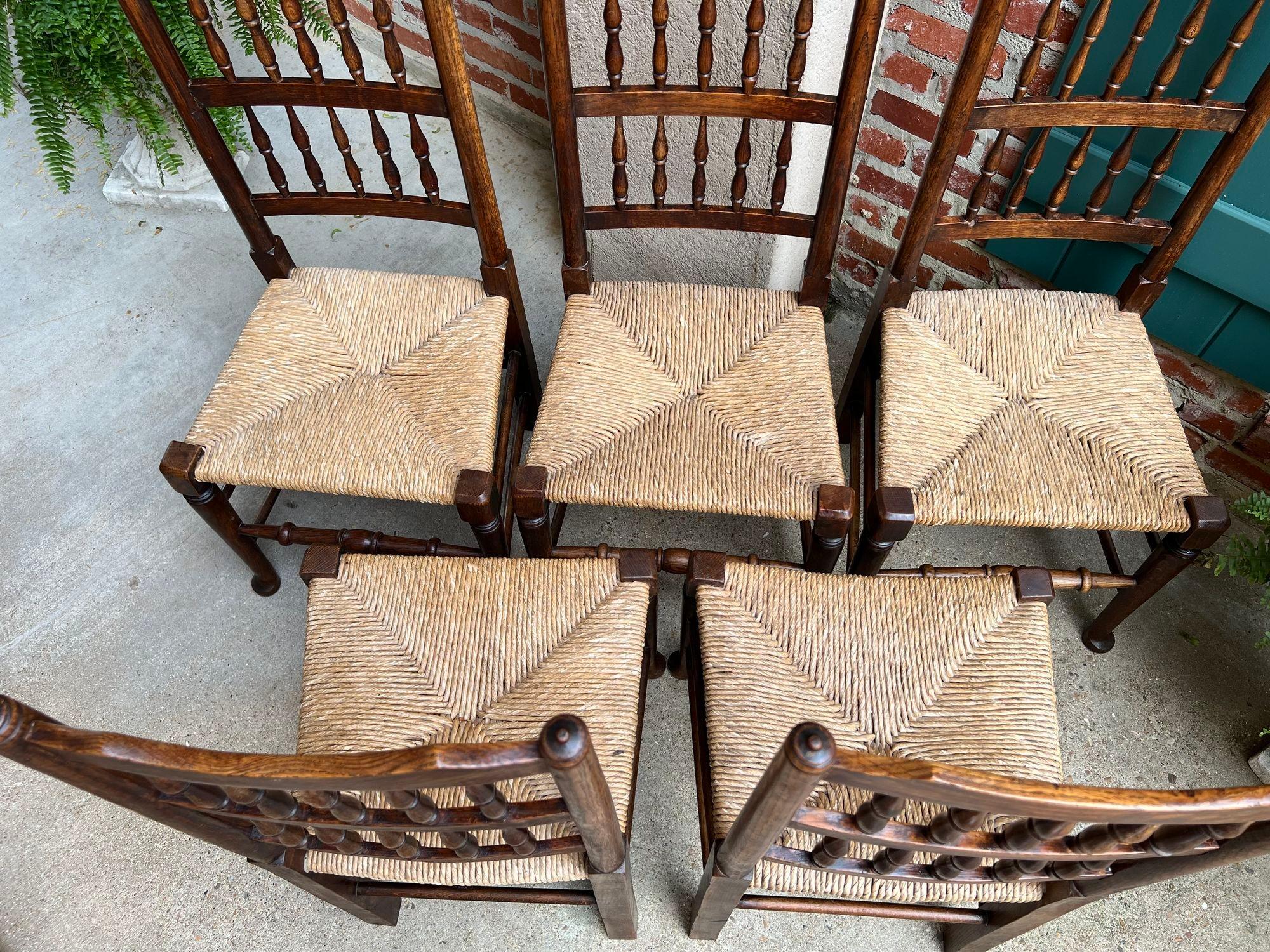 Set 5 Vintage English Oak Dining Side Chairs Rush Seat Lancashire Spindle Back For Sale 11