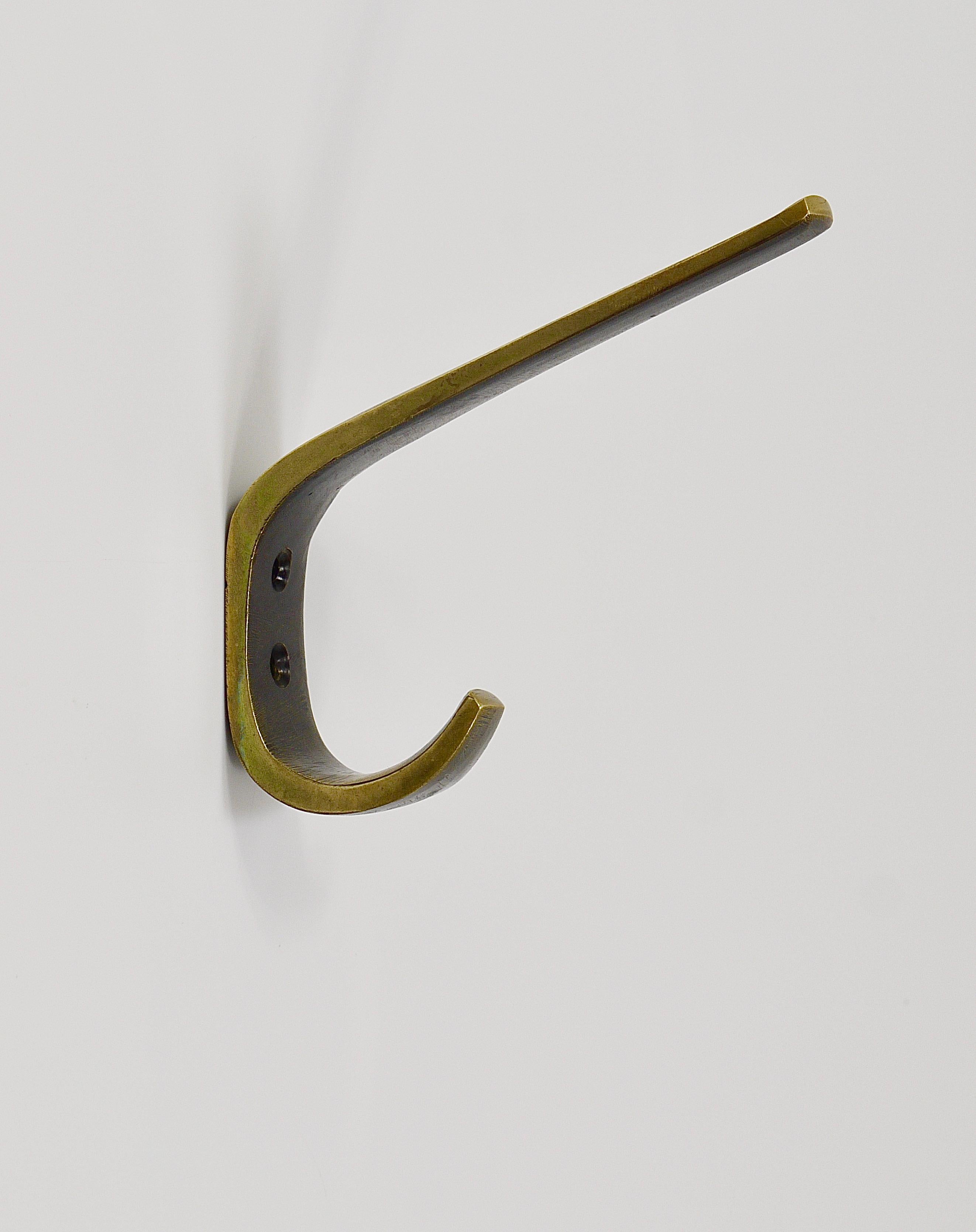 20th Century Set 5 Werkstätte Hagenauer Patinated Brass Midcentury Wall Coat Hooks, Austria