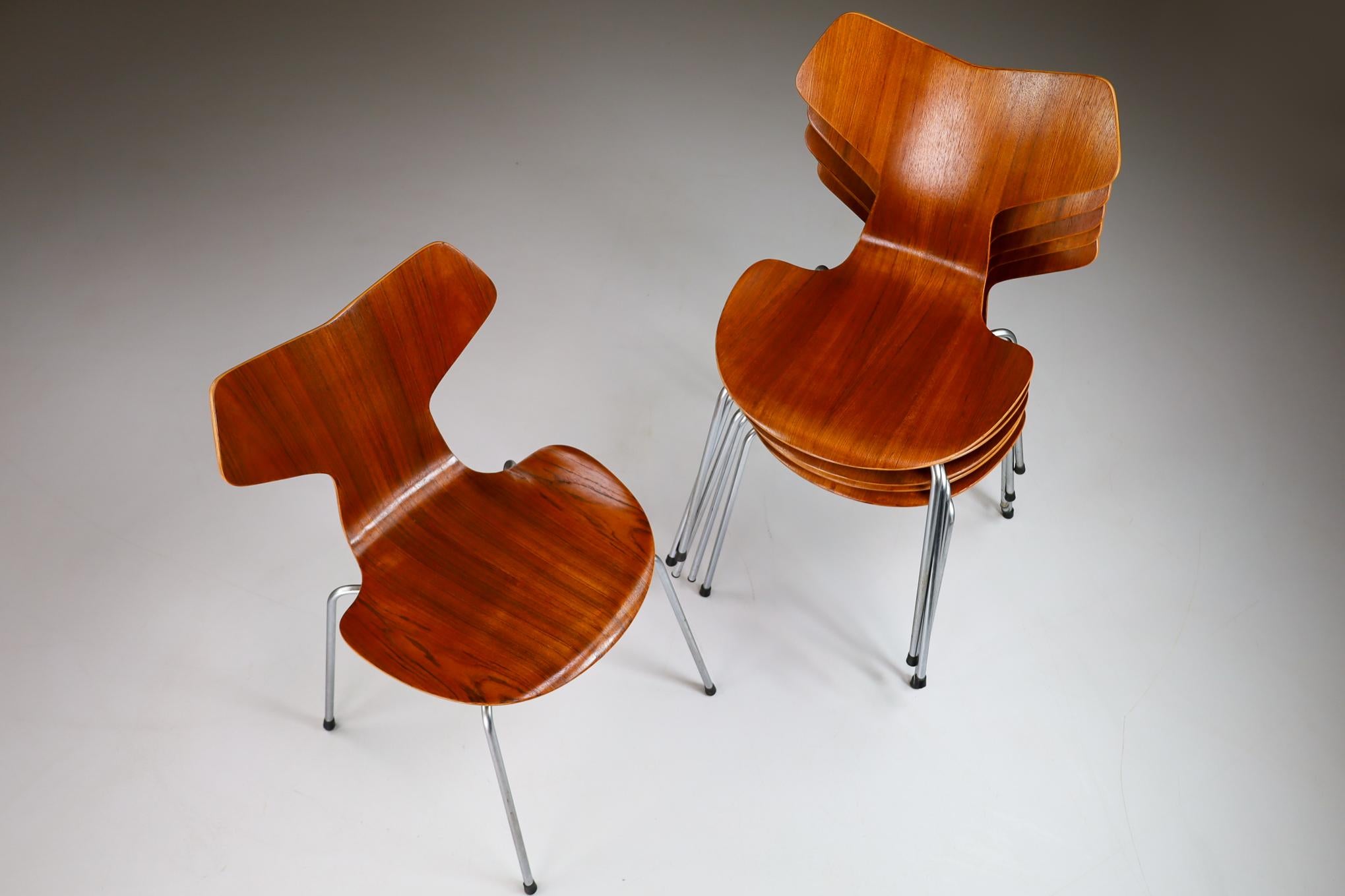 Scandinavian Modern Set/6 Arne Jacobsen Grand Prix Dining Chairs for Fritz Hansen, Denmark 1960s