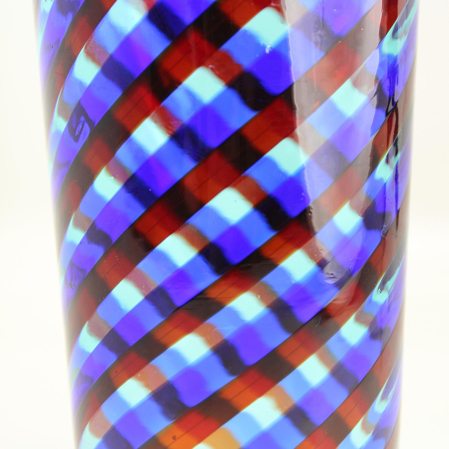 italien Ensemble de 6 verres artistiques faits main en verre de Murano bleu rouge transparent, multiformes en vente