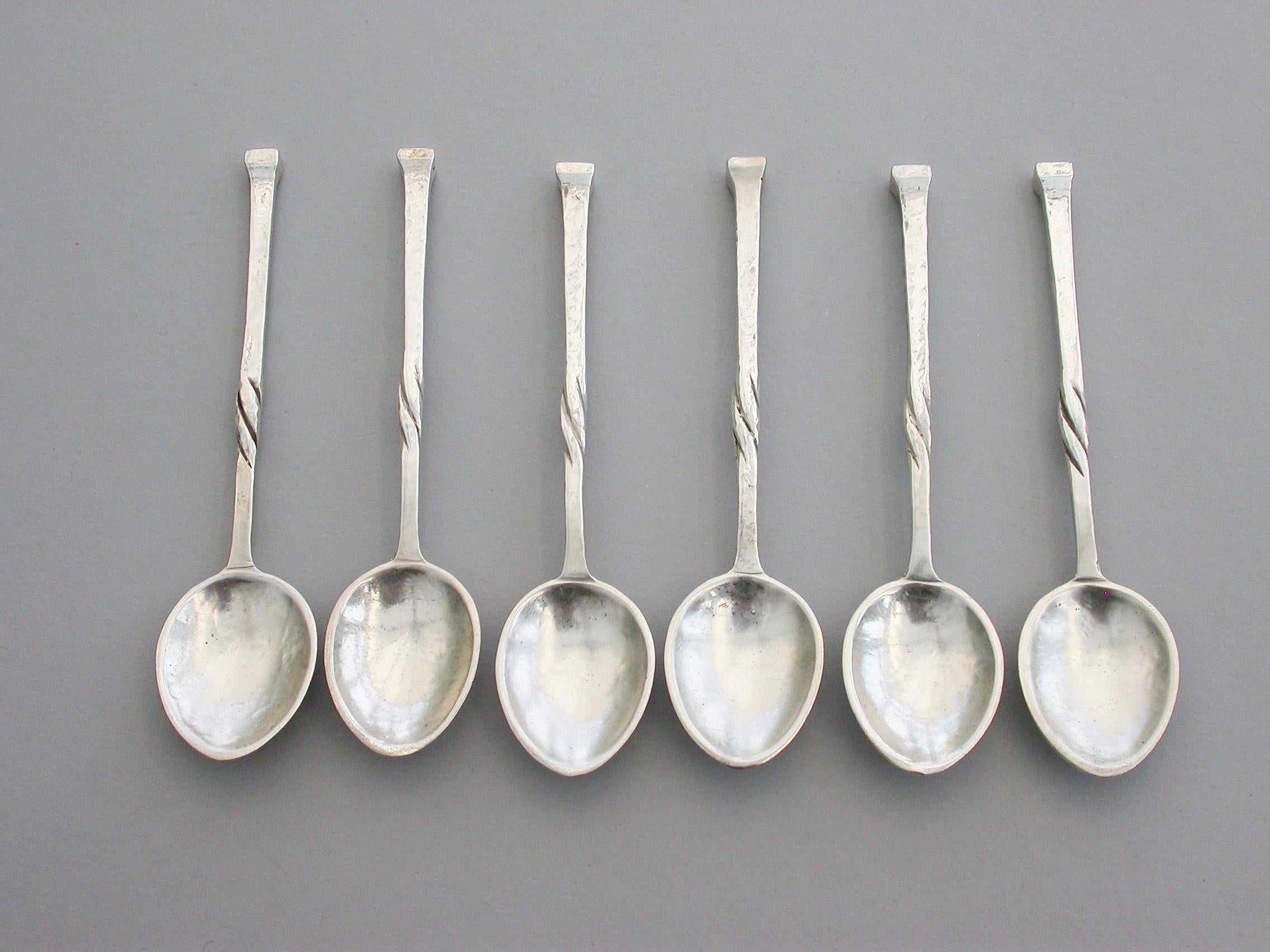 English Set 6 Arts & Crafts Hammered Silver Coffee Spoons, by Omar Ramsden 1937-1939 For Sale