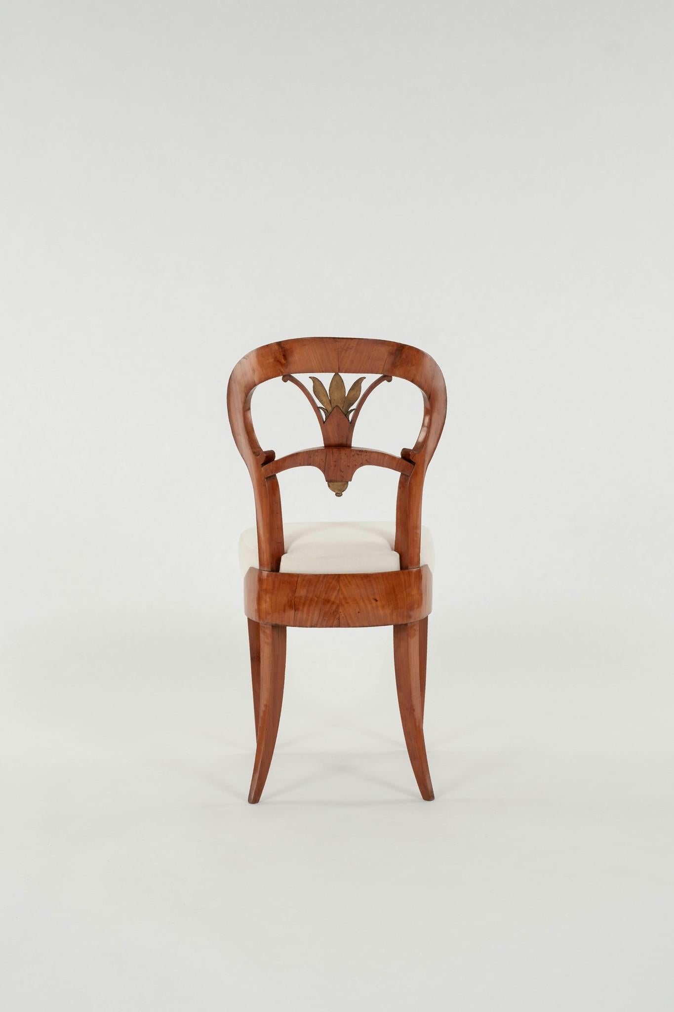 Hand-Carved Set 6 Bierdemier Dining Chairs For Sale