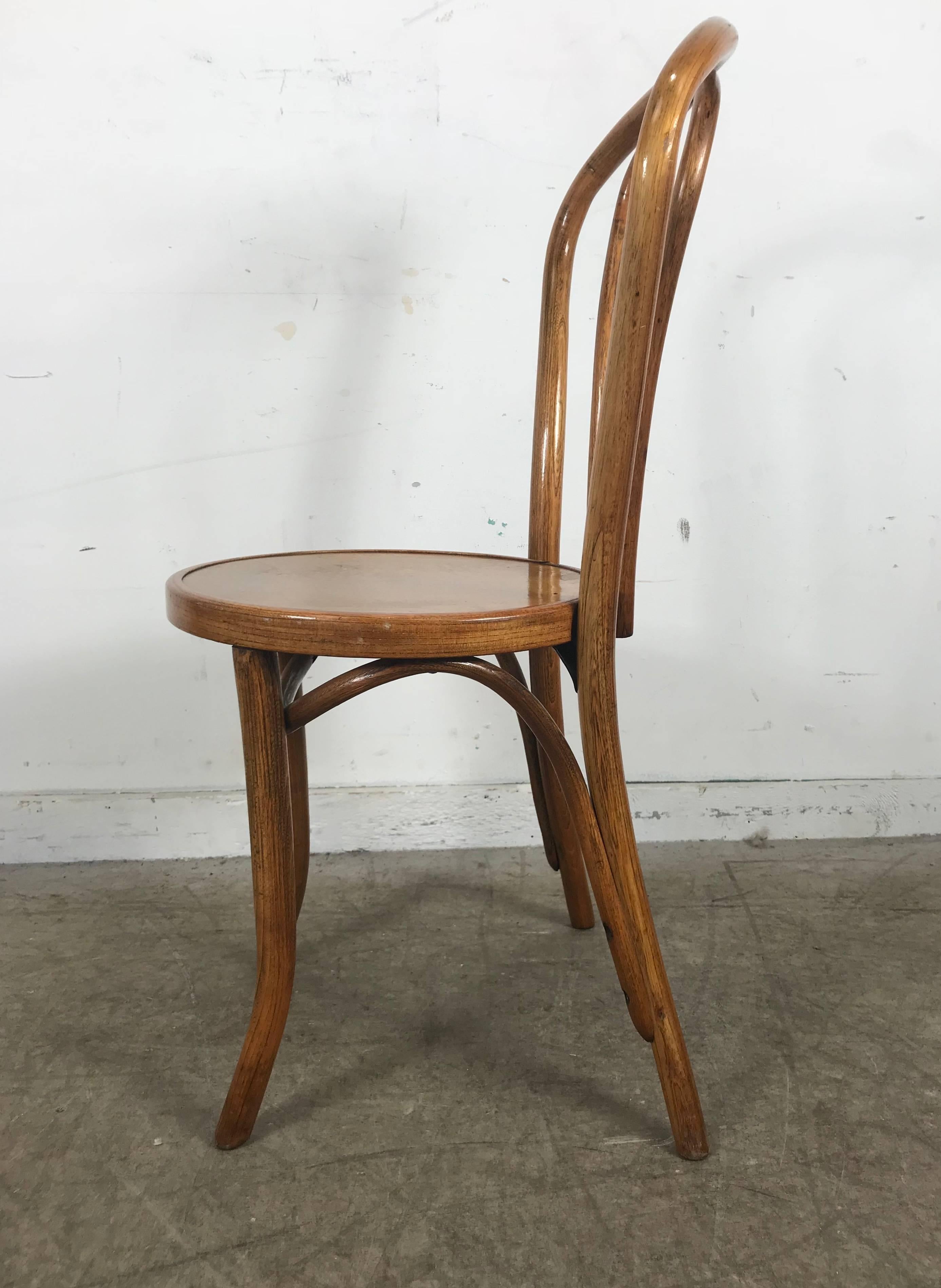 Set of Six Classic American Bentwood Side Chairs by Thonet, New York 7