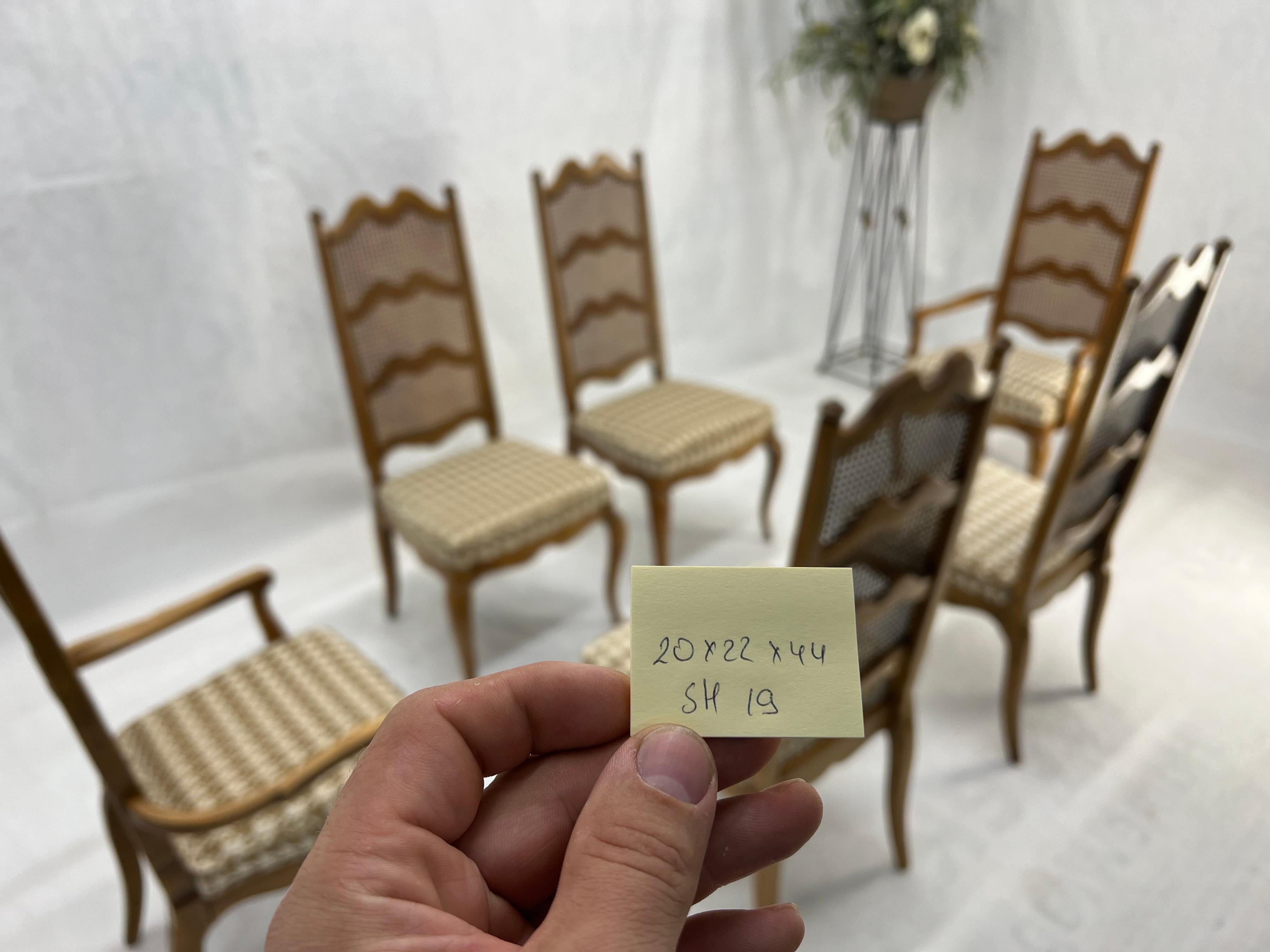 Set 6 Country French Tall Ladder Cane Back Pegged Frames New Upholstery Dining Chairs MINT !
Un ensemble de chaises solides et robustes. Nouveaux sièges en tissu pied-de-poule.