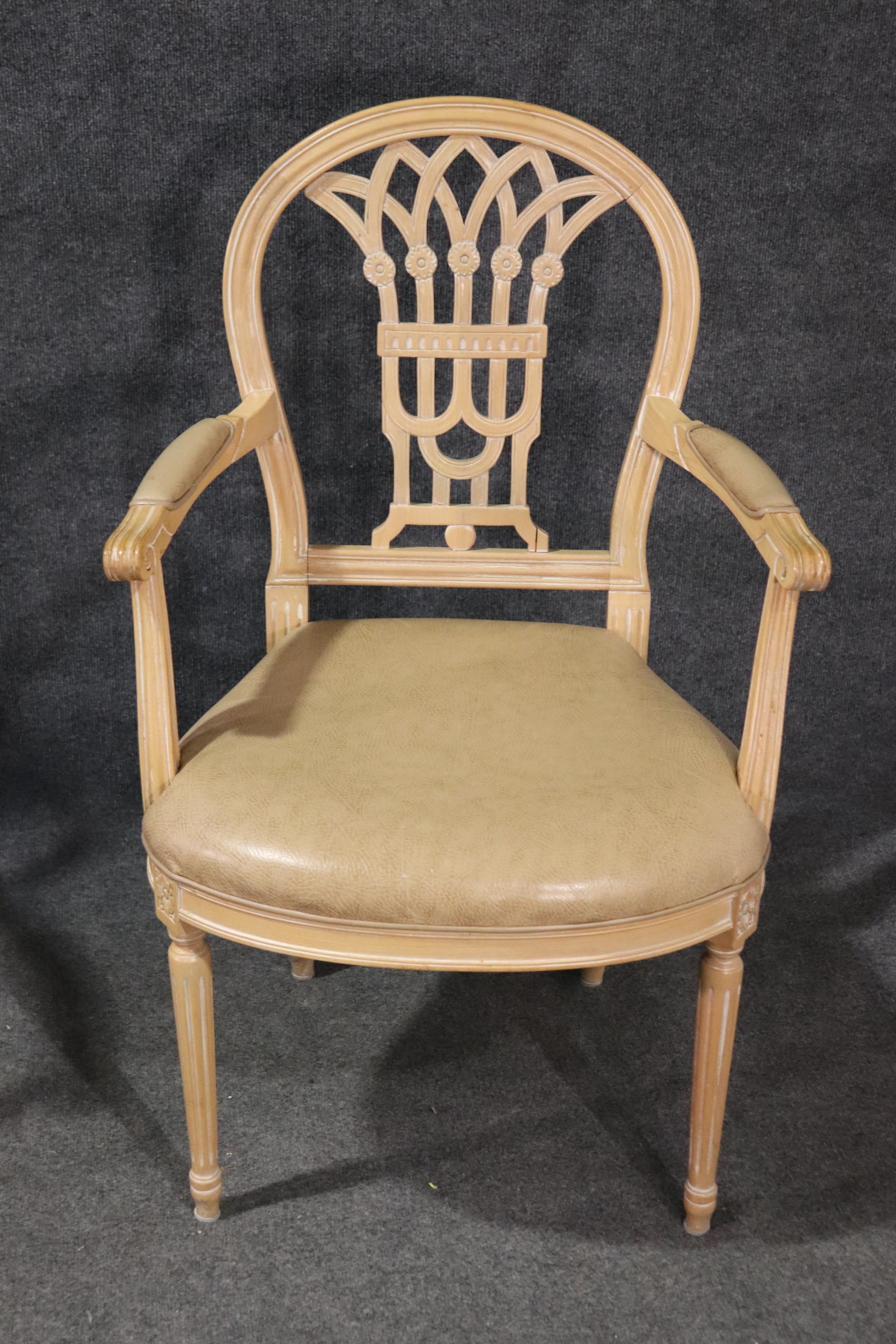 Set 6 French Louis XVI Style White washed Dining Chairs In Good Condition In Swedesboro, NJ