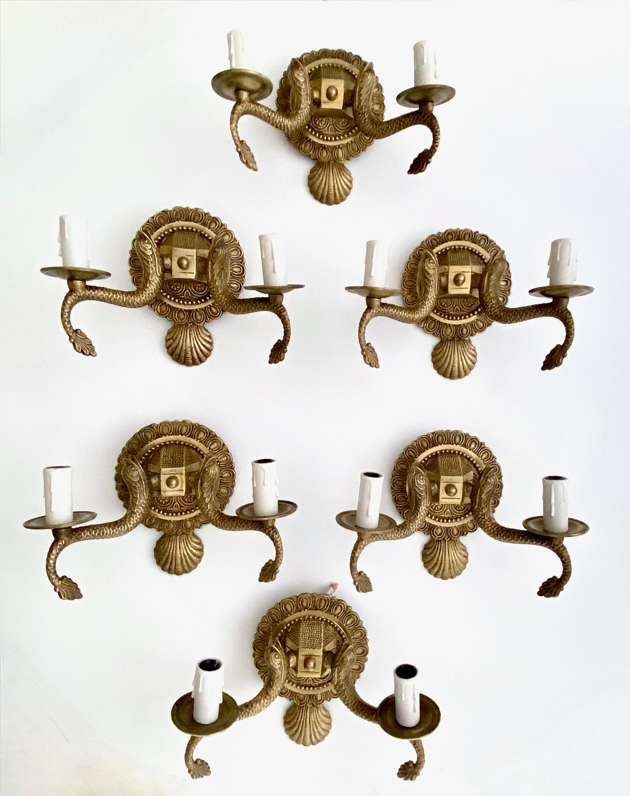 Set 6 Neoclassic Dolphin Shell Brass Wall Sconces In Good Condition For Sale In Palm Springs, CA
