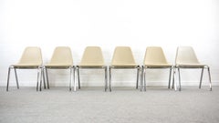 Ensemble de 6 chaises empilables blanc cassé par O. F. Pollack:: Sulo Allemagne 1978 Space Age