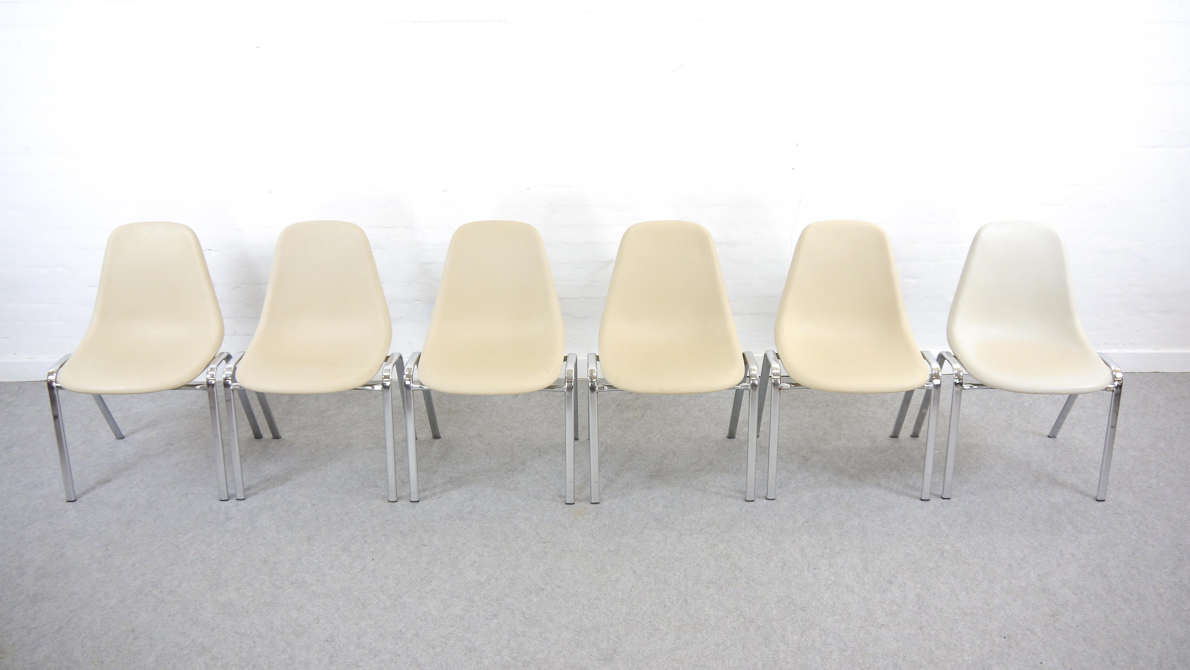 Set of 6 Off-White Stacking Chairs by O. F. Pollack, Sulo Germany 1978 Space Age In Good Condition In Halle, DE
