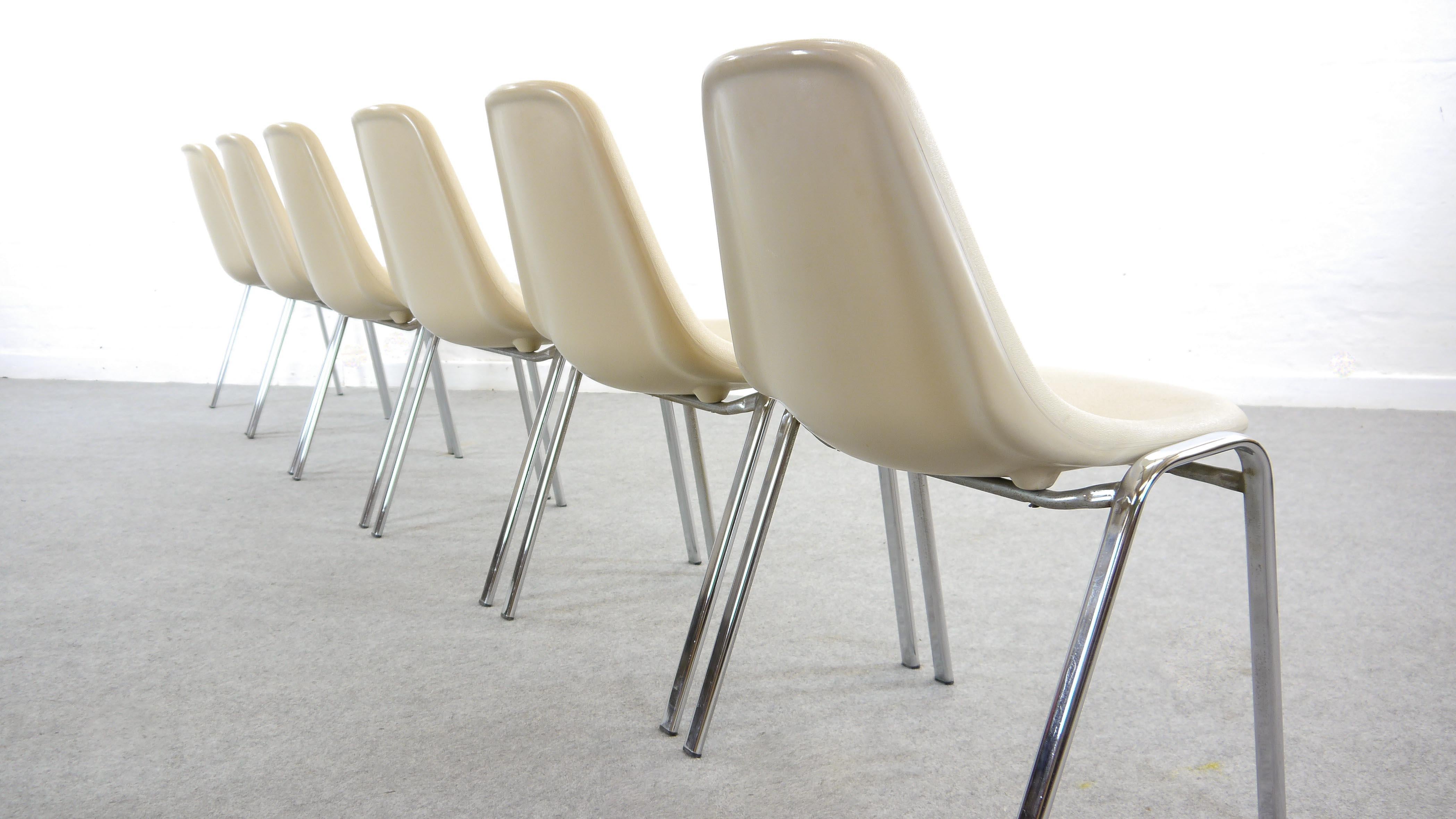 Set of 6 Off-White Stacking Chairs by O. F. Pollack, Sulo Germany 1978 Space Age 1