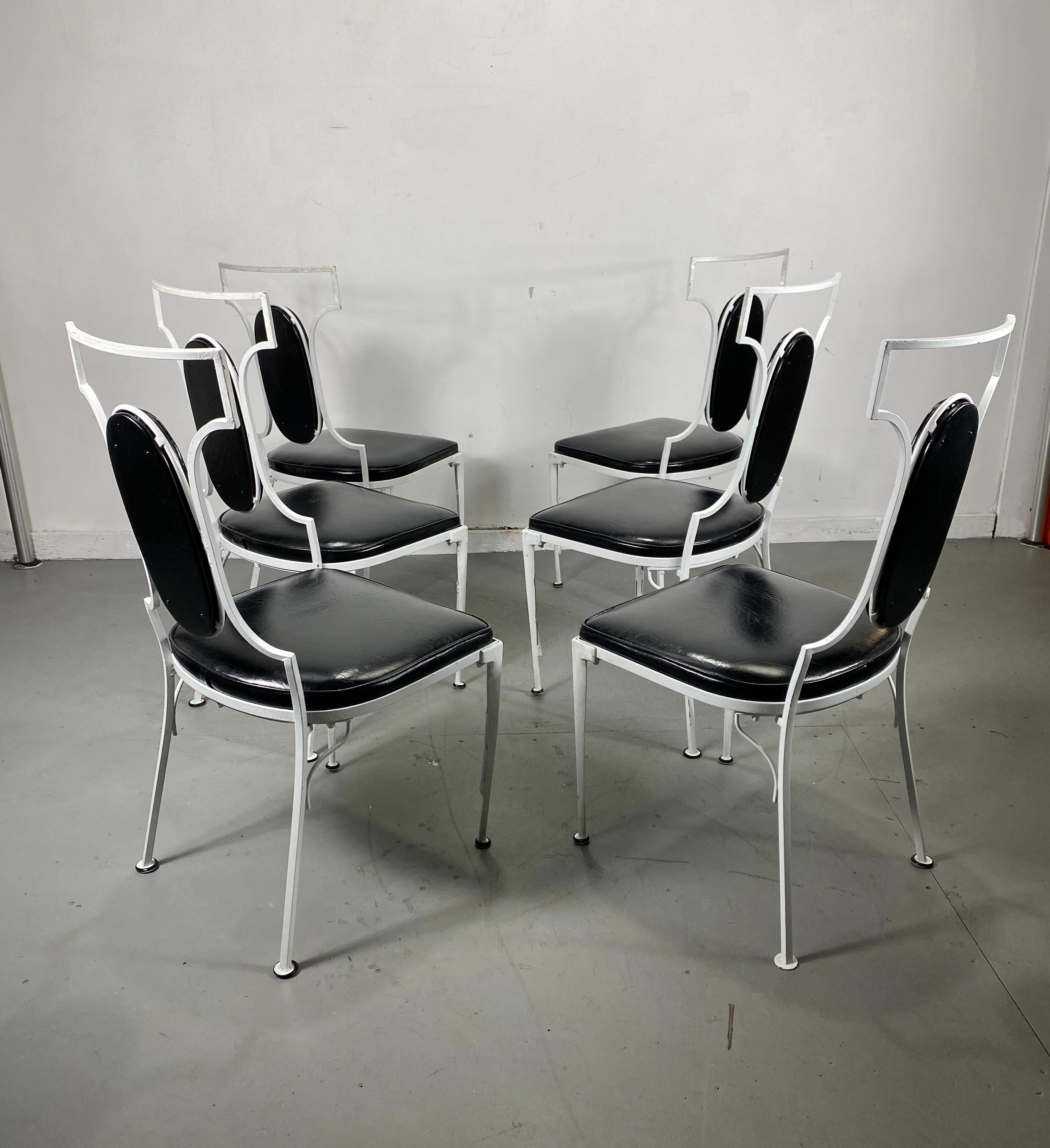 Set 6 Regency Modern Iron and cast aluminum Dining Chairs, Garden  In Good Condition For Sale In Buffalo, NY