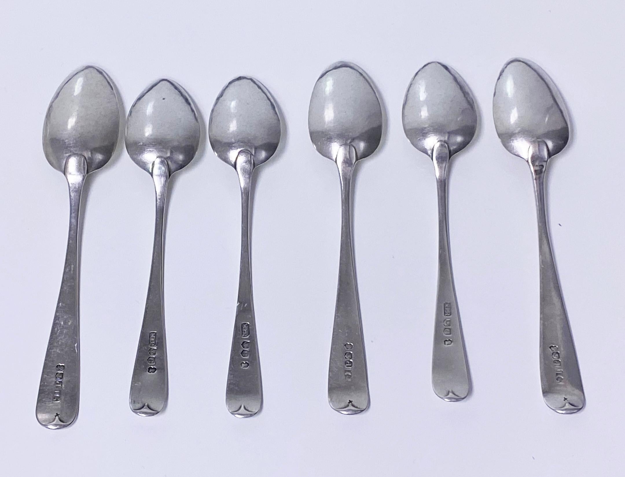 Set 6 Scottish Georgian Silver Old English Spoons Edinburgh C.1808  In Good Condition In Toronto, Ontario