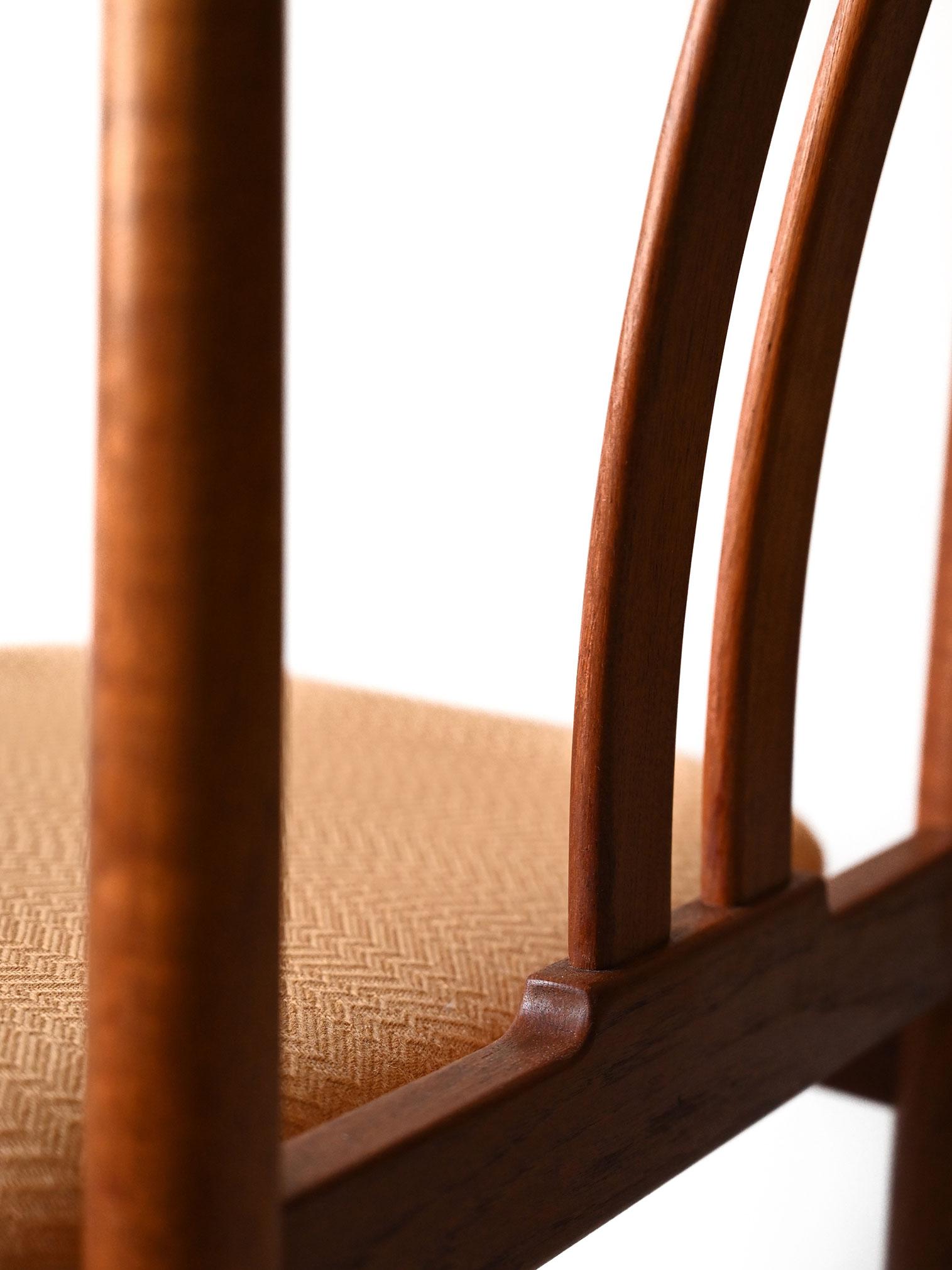 Set of 6 Scandinavian teak chairs with yellow seat For Sale 4
