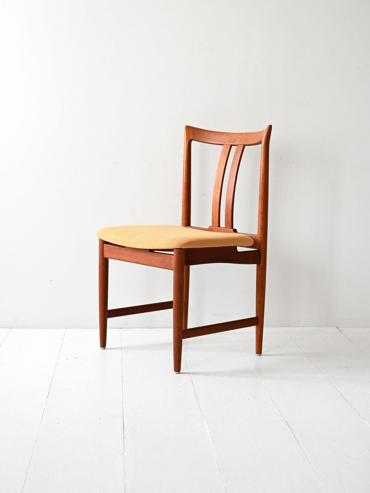 Scandinavian Modern Set of 6 Scandinavian teak chairs with yellow seat For Sale