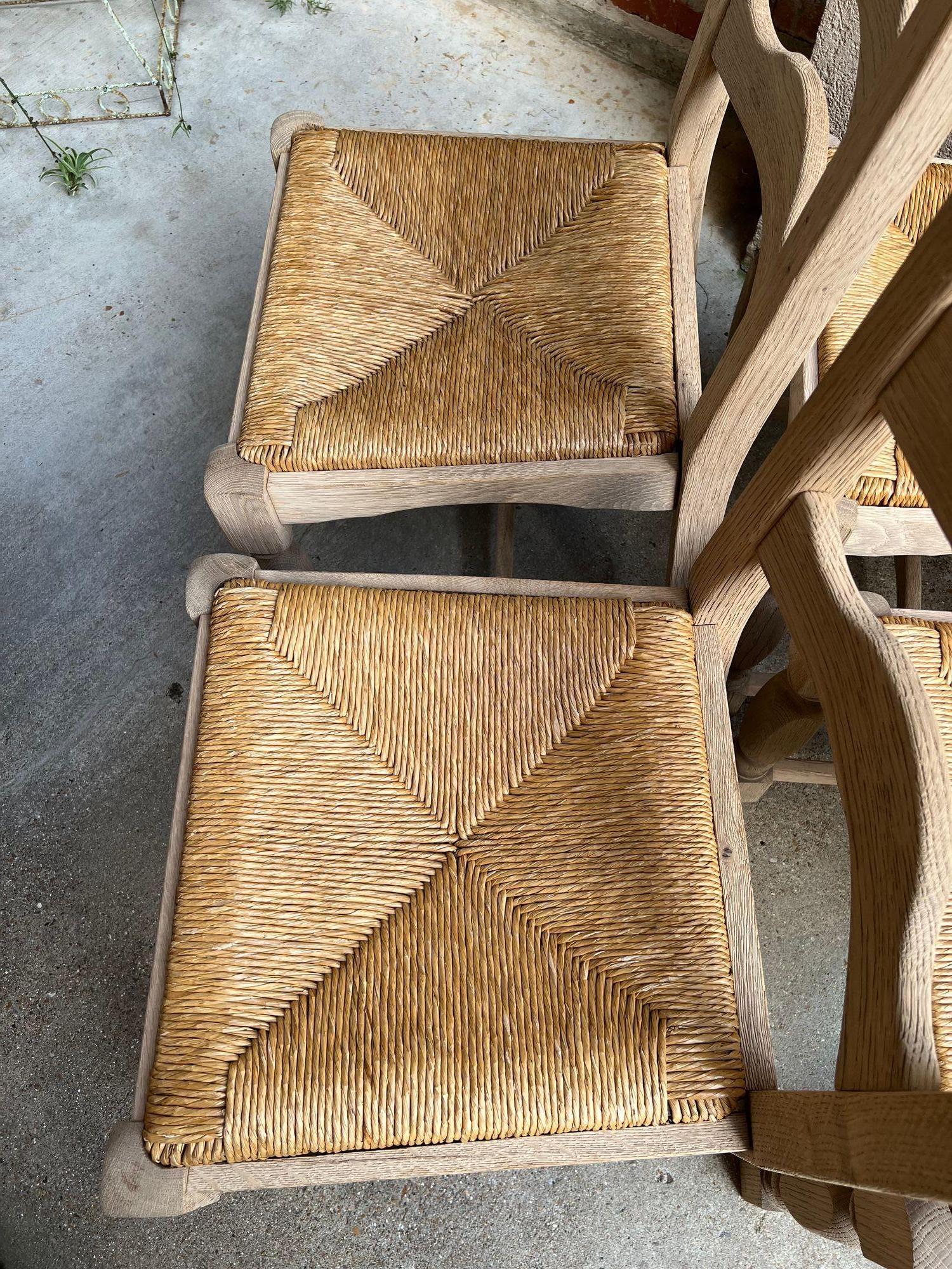 Set di 6 sedie da pranzo con schienale a scaletta francese vintage con seduta in giunco, in Oak Oak sbiancato. in vendita 9
