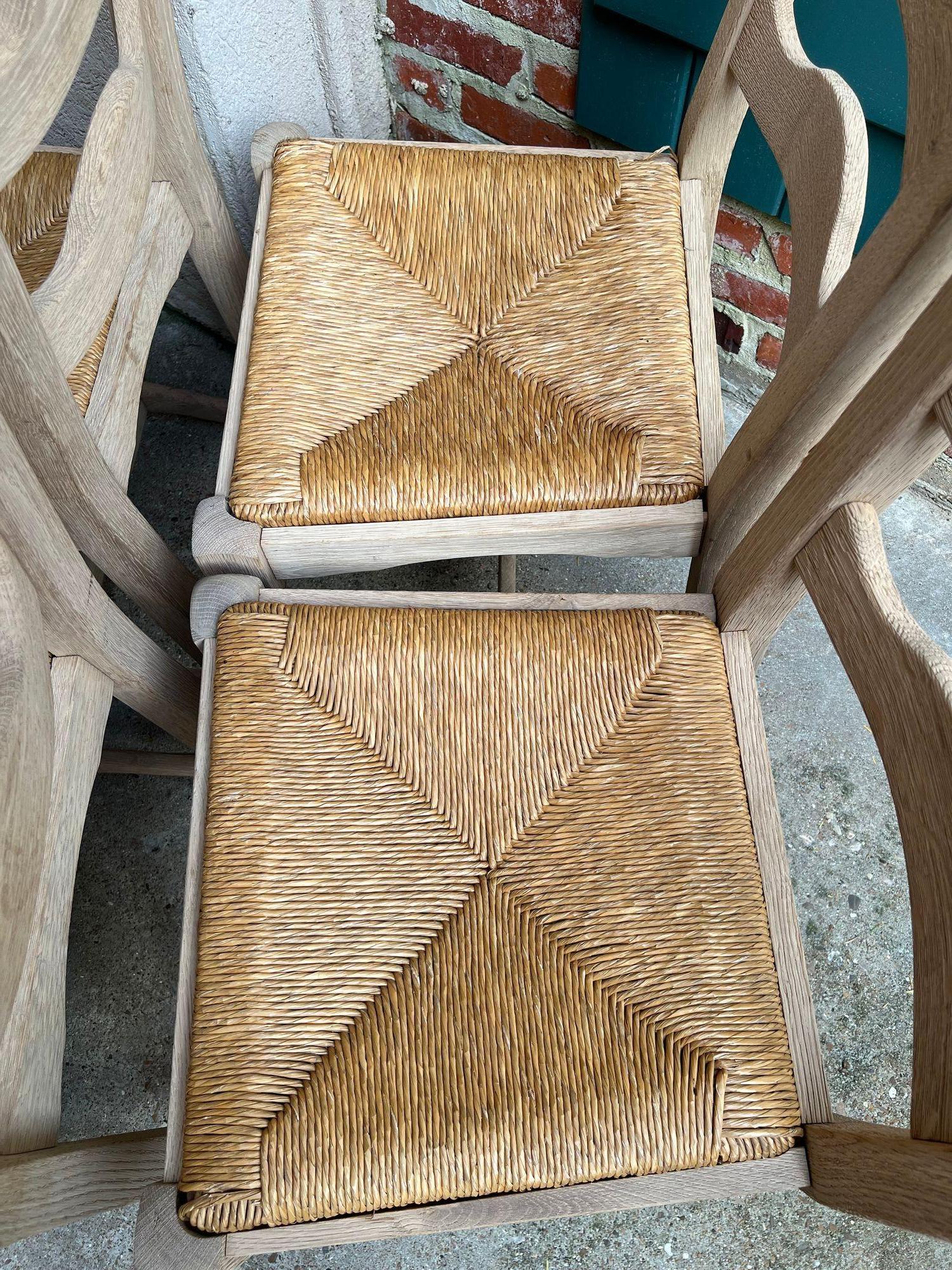 Set di 6 sedie da pranzo con schienale a scaletta francese vintage con seduta in giunco, in Oak Oak sbiancato. in vendita 10