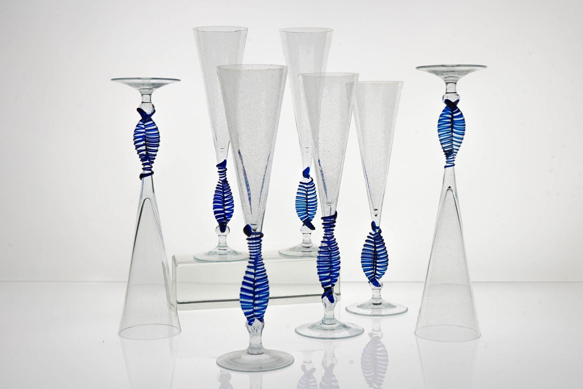 Set 7 Cenedese Ballerina Flutes, Cobalt bead and pulegoso Murano Glass, Signed For Sale 5