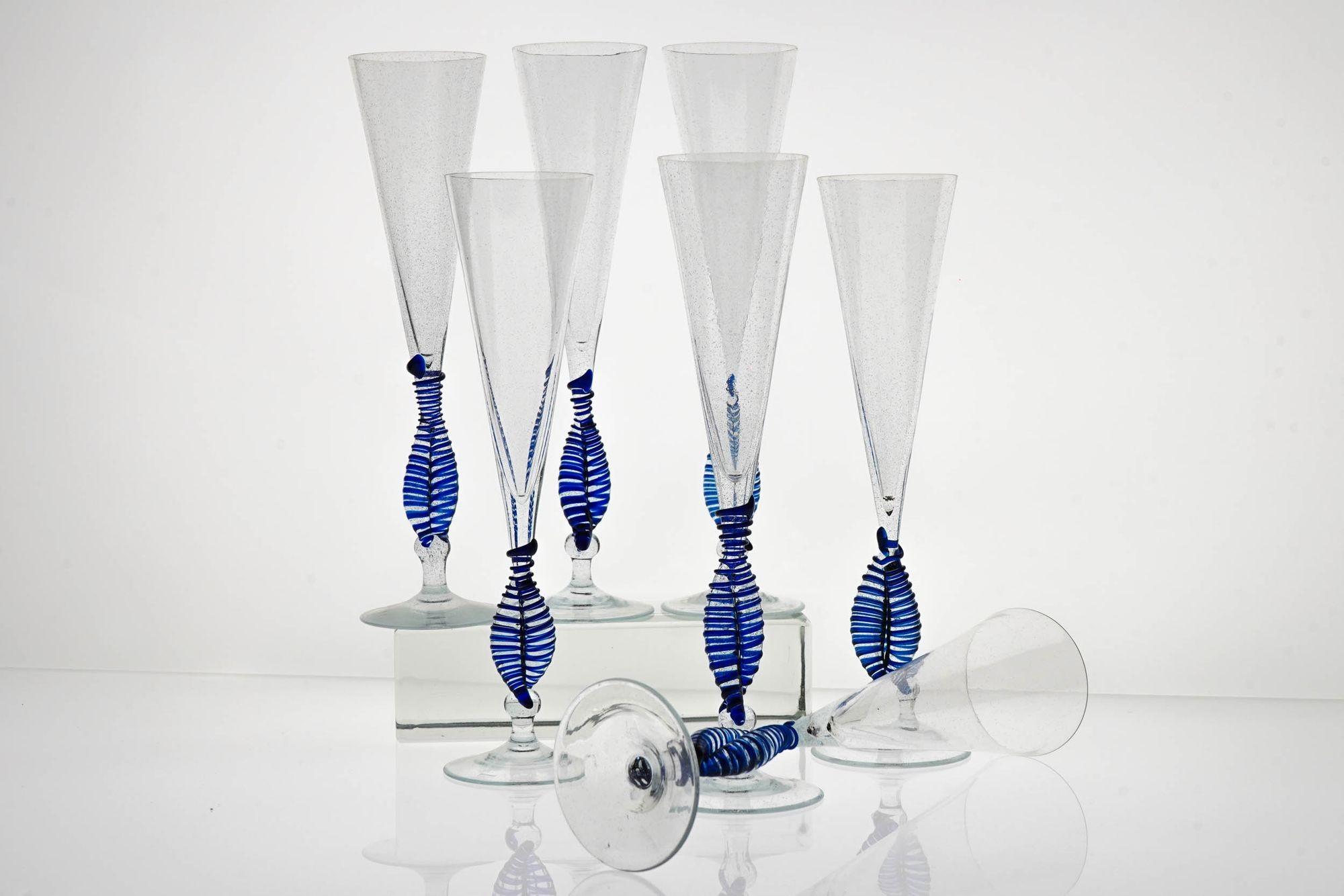 Set 7 Cenedese Ballerina Flutes, Cobalt bead and pulegoso Murano Glass, Signed For Sale 7