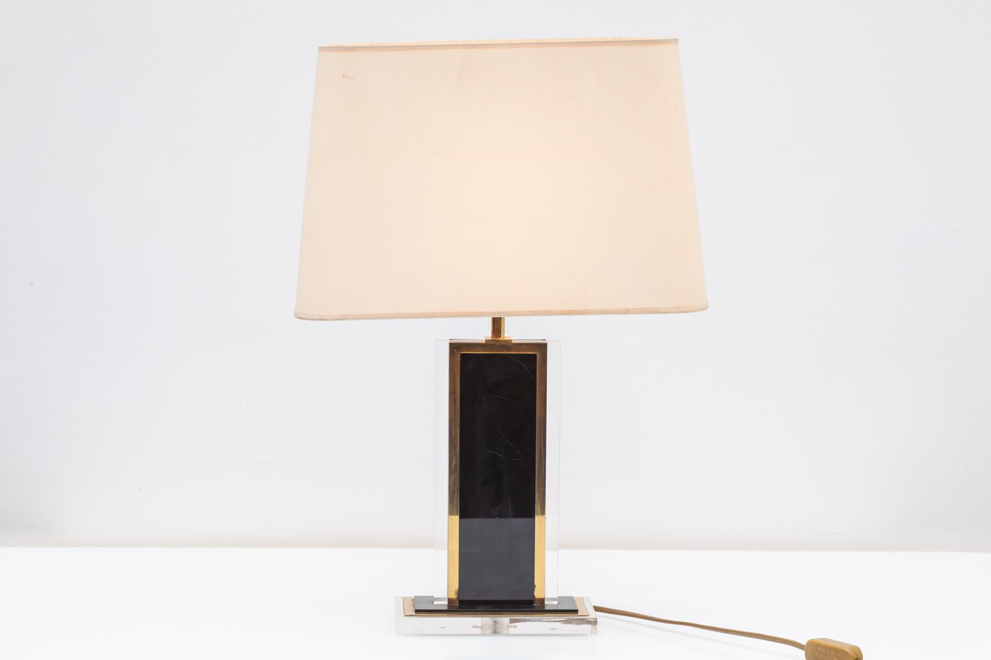 Set of 1970s Black and Clear Lucite and Brass Table Lamps, France In Good Condition For Sale In Antwerp, BE