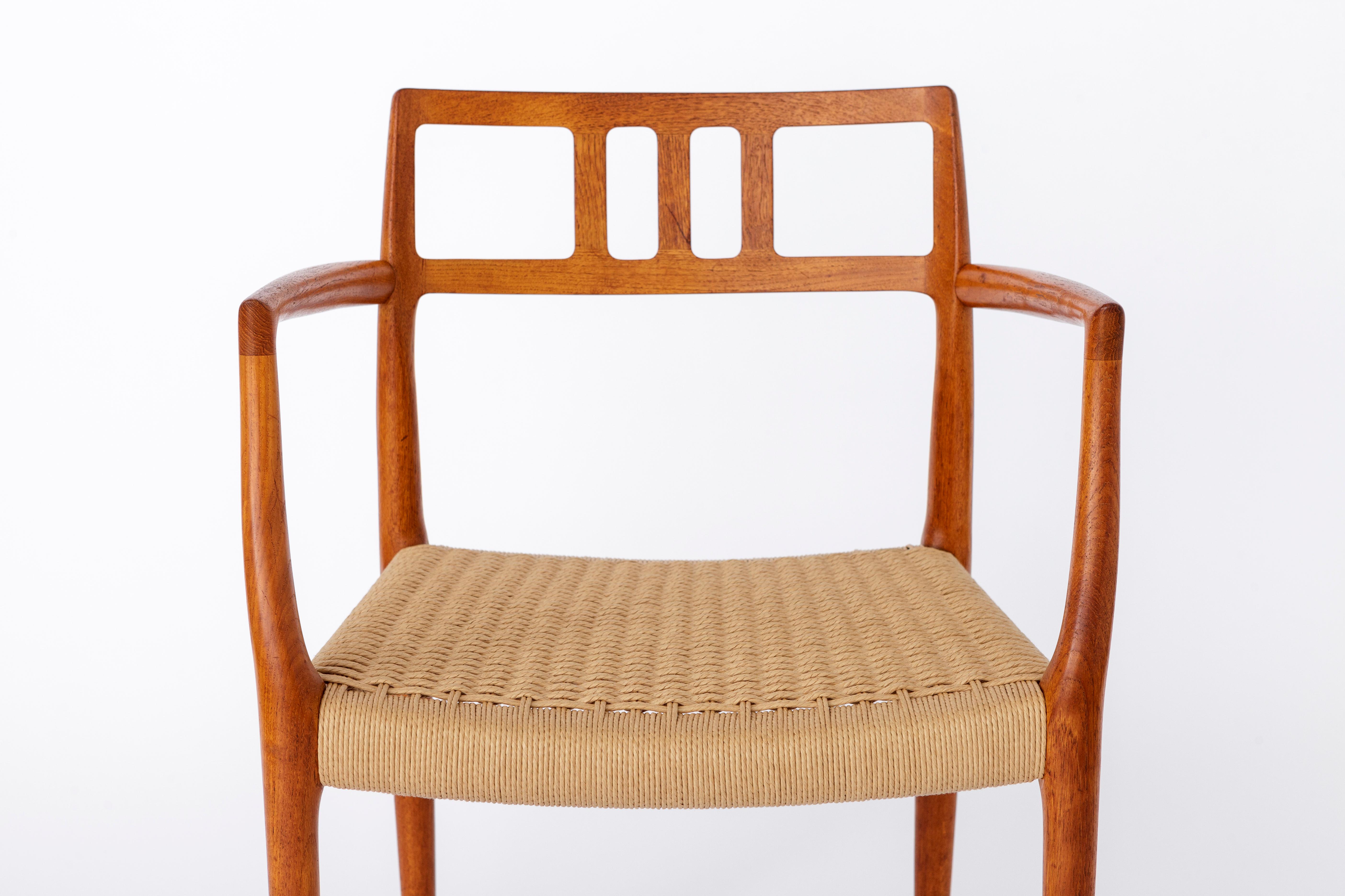 Polished Set 8 + 1 Niels Moller Chairs, model 79, 1960s, Danish, Teak For Sale