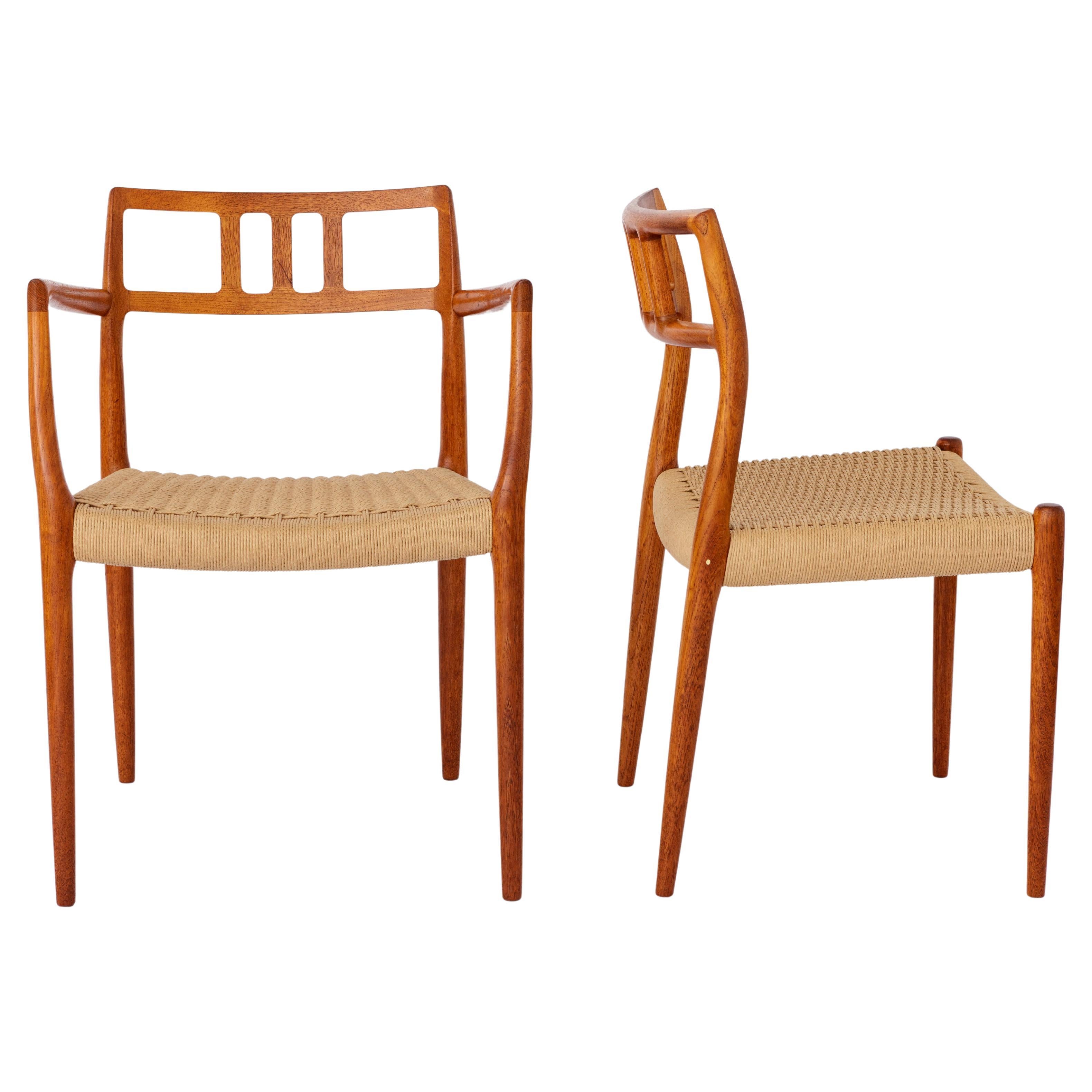 Ensemble de 8 + 1 chaises Niels Moller, modèle 79, années 1960, danoise, teck en vente