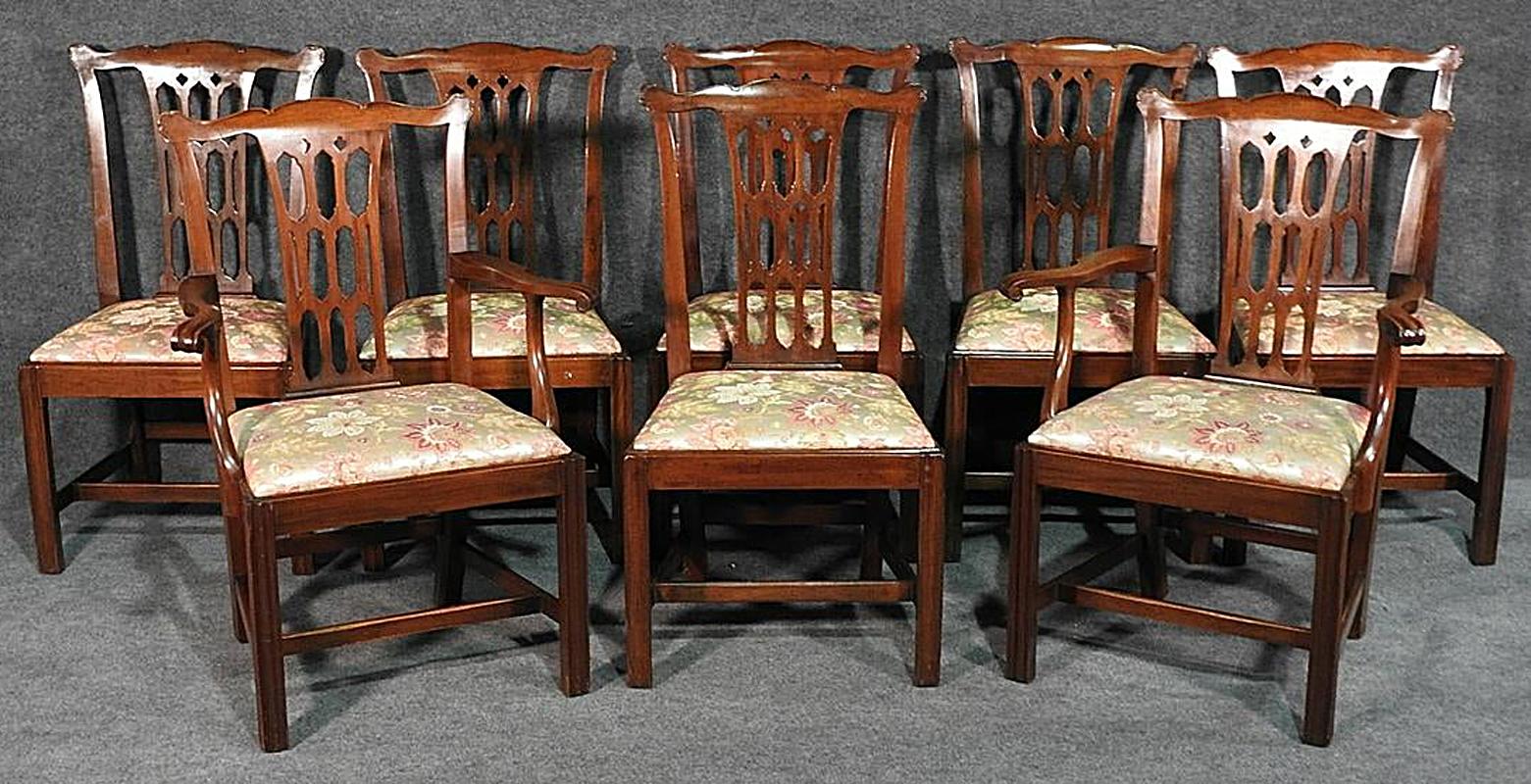 Set of 8 1880s Era Carved Mahogany Chippendale Dining Chairs, circa 1890 In Good Condition In Swedesboro, NJ