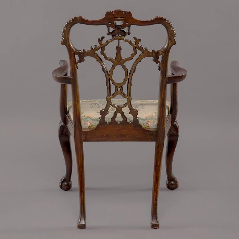 Set Eight 19th Century Hand-Carved Chippendale Tassel Back Dining Chairs 7