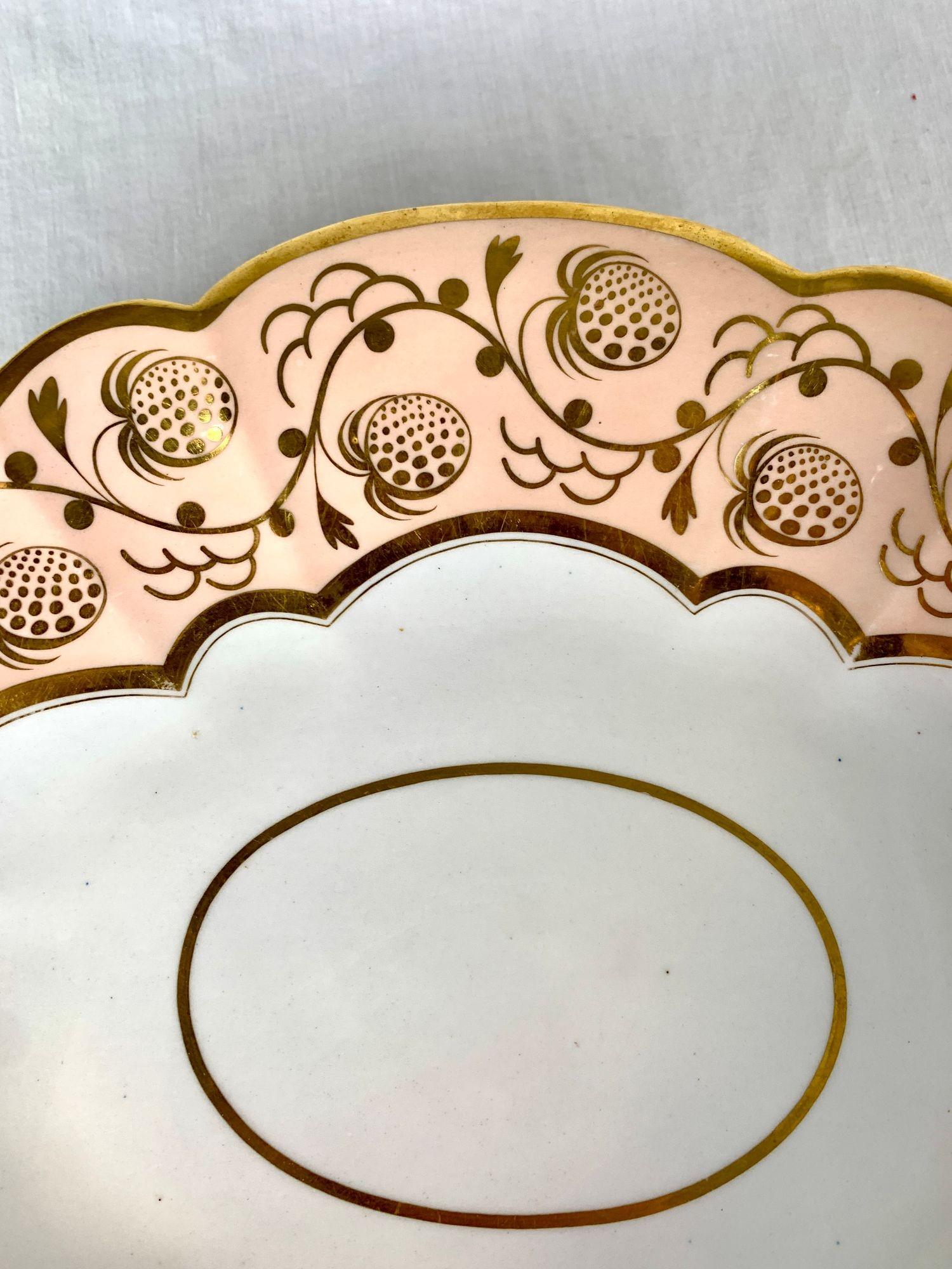 Set 8 Antique English Worcester Porcelain Hand Painted Strawberry Pattern C.1820 For Sale 4