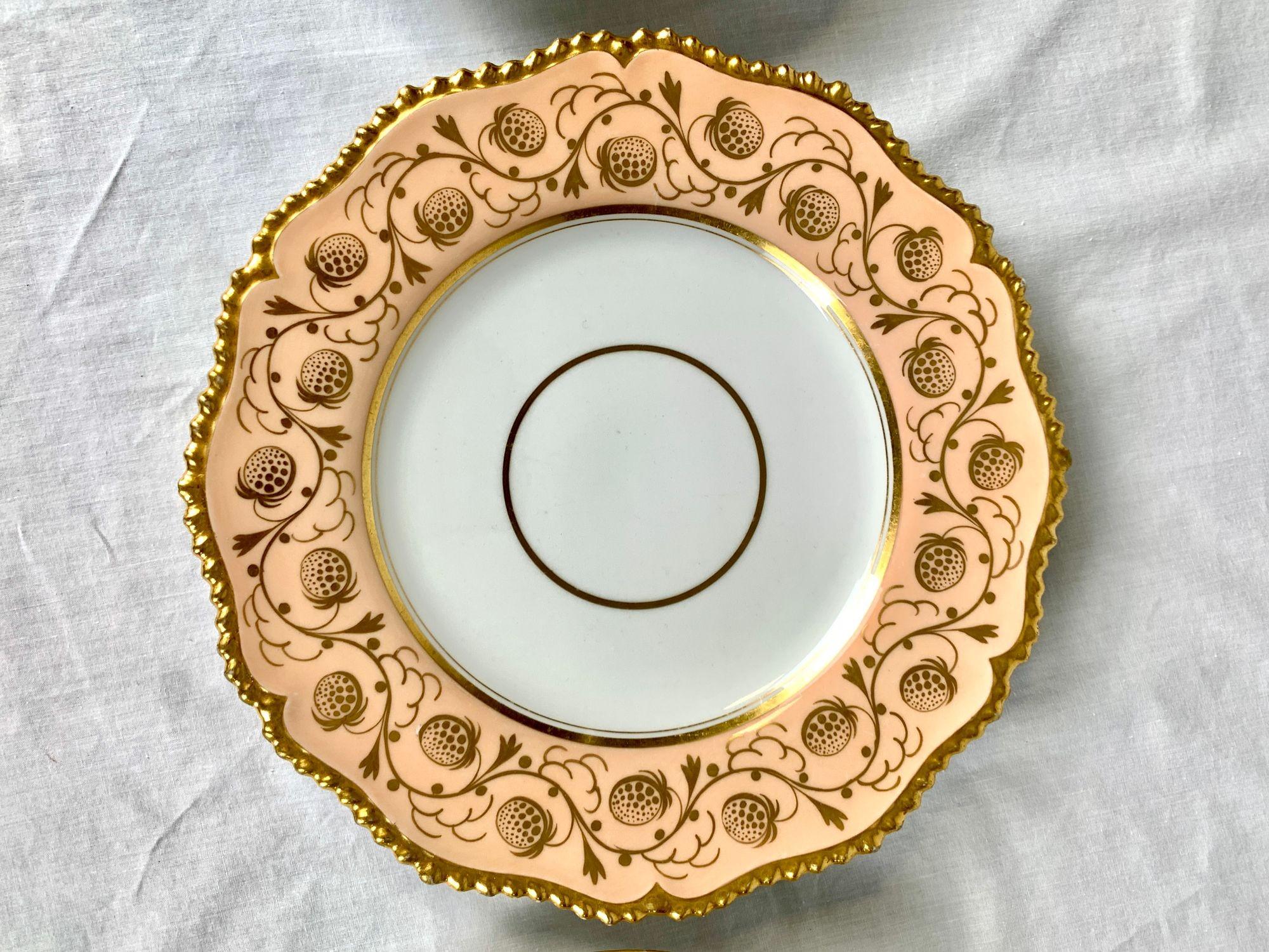 Set 8 Antique English Worcester Porcelain Hand Painted Strawberry Pattern C.1820 For Sale 7