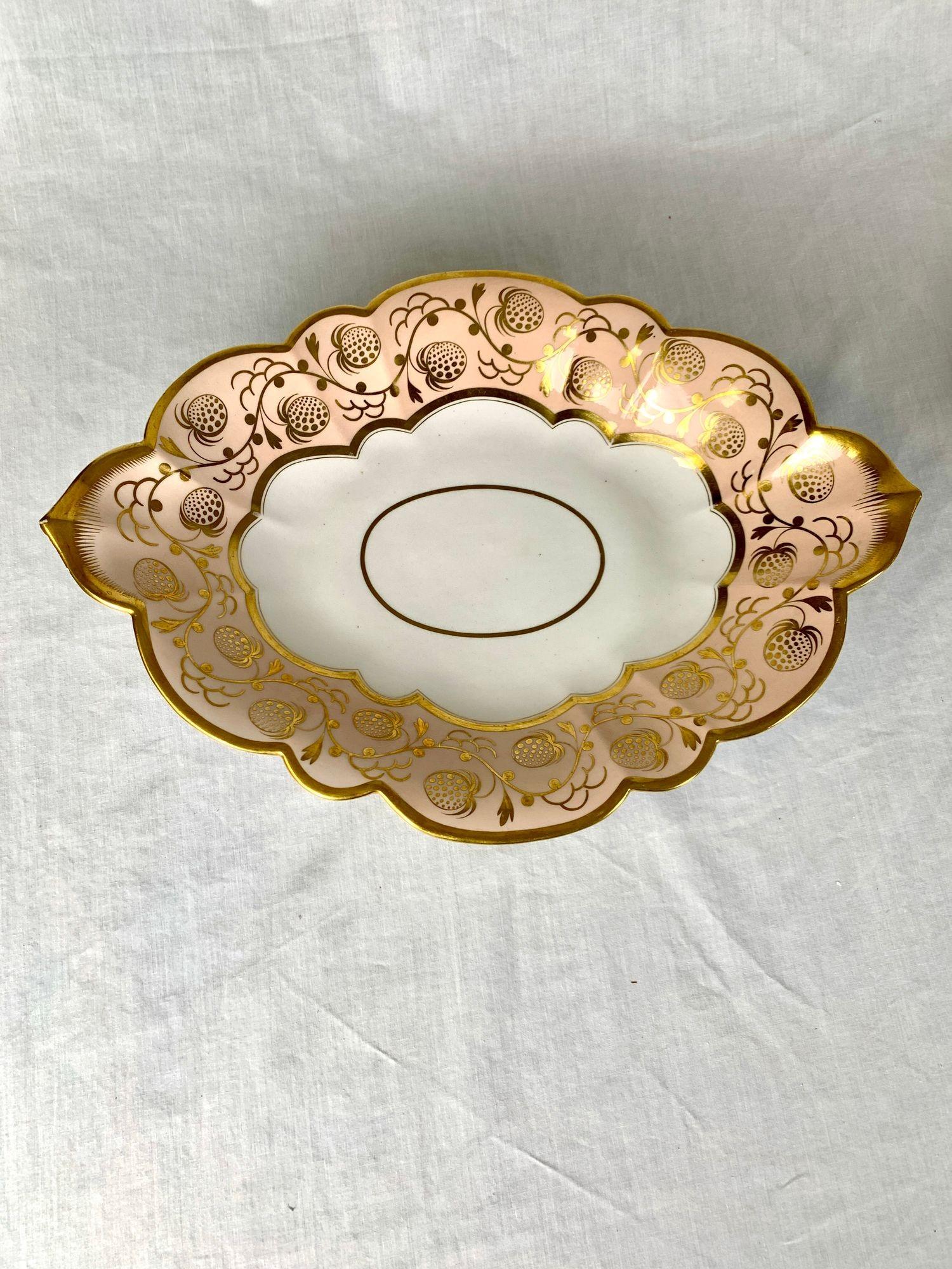 Neoclassical Set 8 Antique English Worcester Porcelain Hand Painted Strawberry Pattern C.1820 For Sale