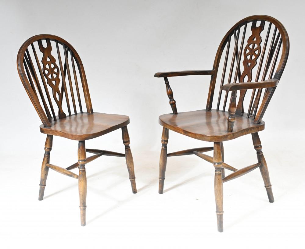 Set 8 Antique Windsor Chairs Wheelback Kitchen Diners 1890 In Good Condition For Sale In Potters Bar, GB