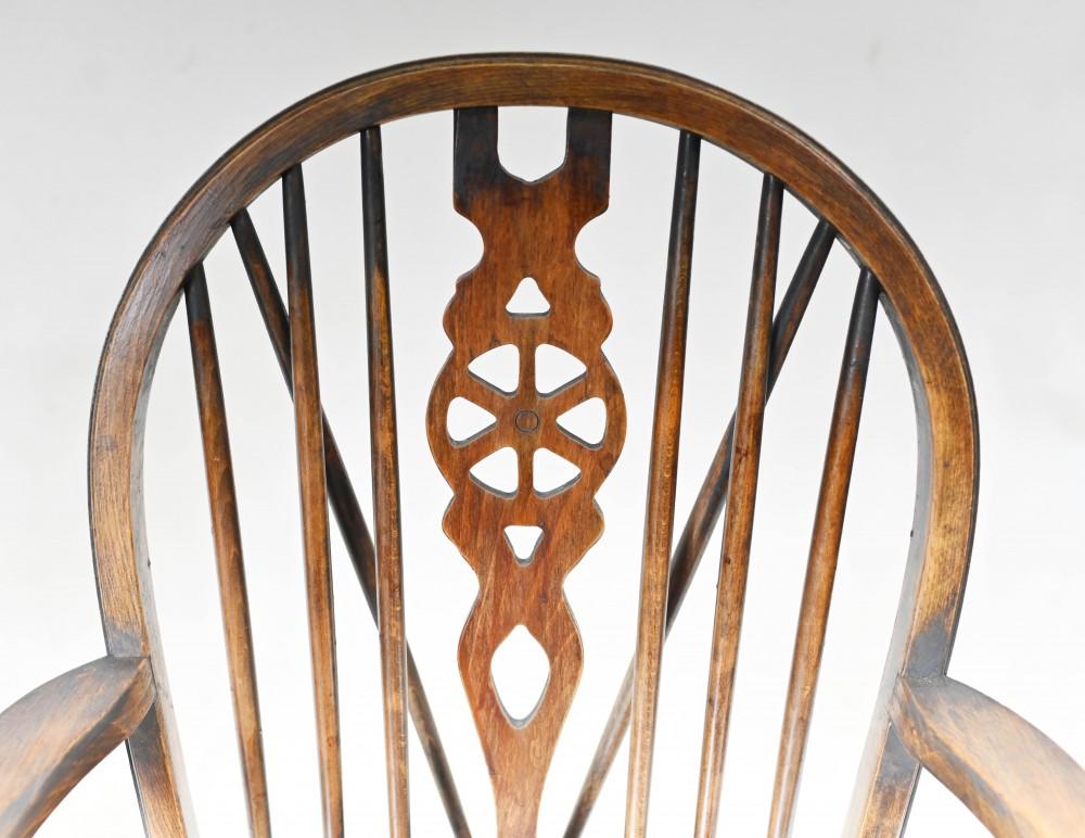 Fin du XIXe siècle Ensemble de 8 chaises anciennes Windsor à dossier roulant de cuisine 1890 en vente