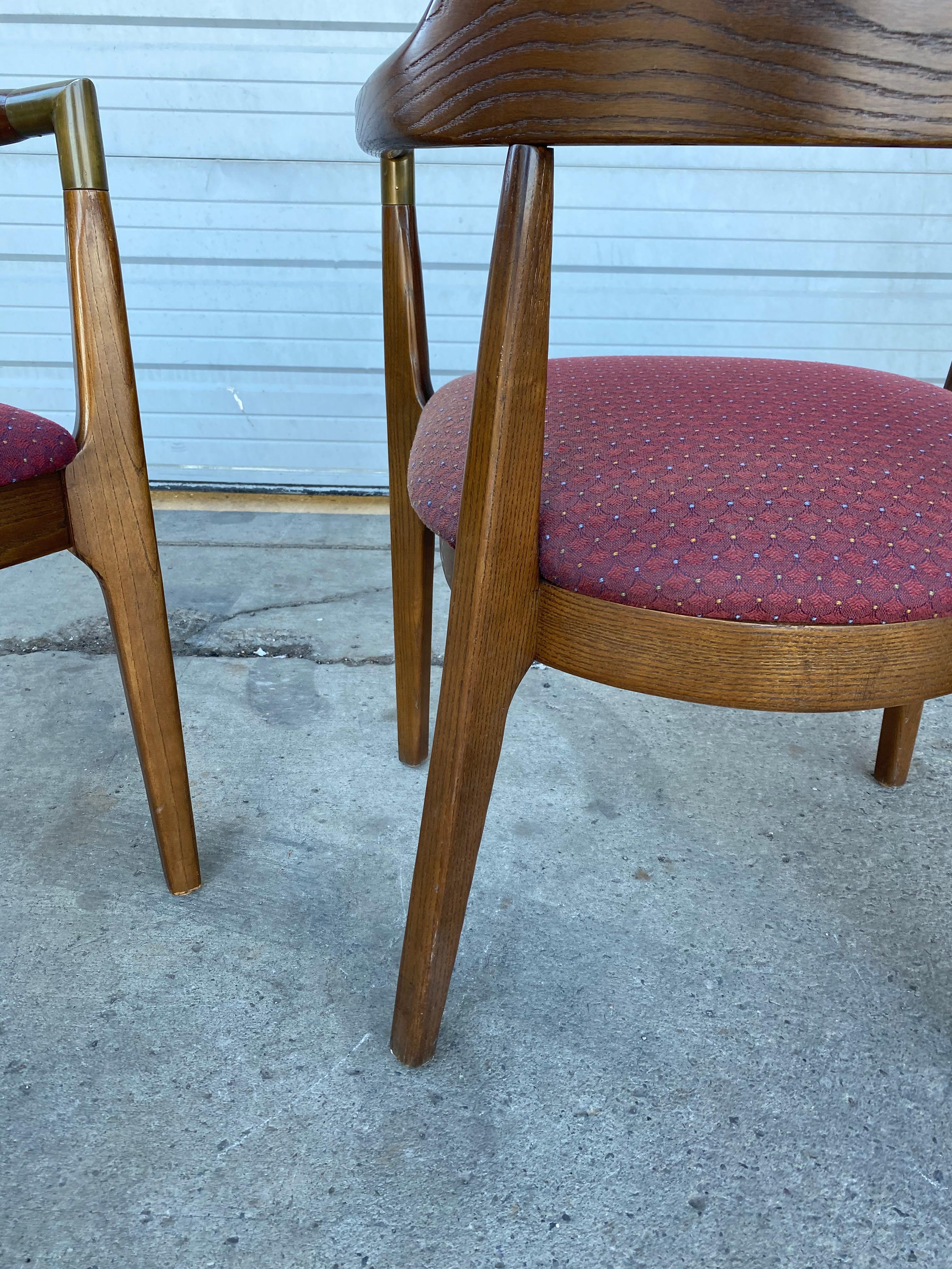 Ensemble de 8 fauteuils modernistes en noyer figuré, conférence, Gunlocke en vente 5