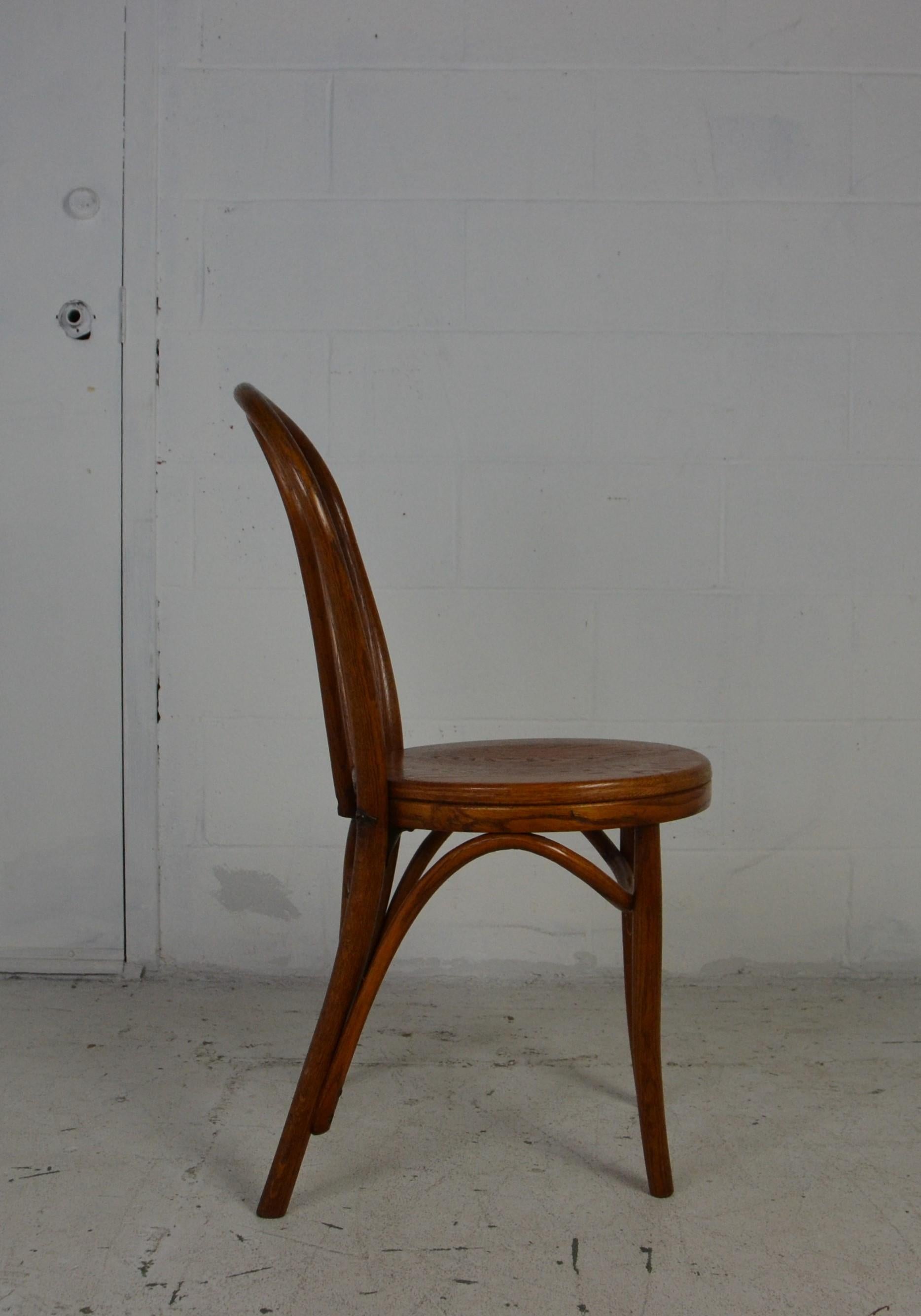 Set of 8  Bentwood Cafe Style Chairs In Good Condition In Pomona, CA