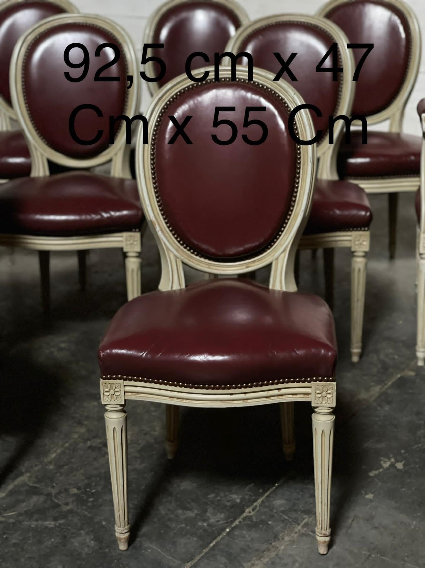 Ensemble 8 chaises de salle à manger françaises en vente 7