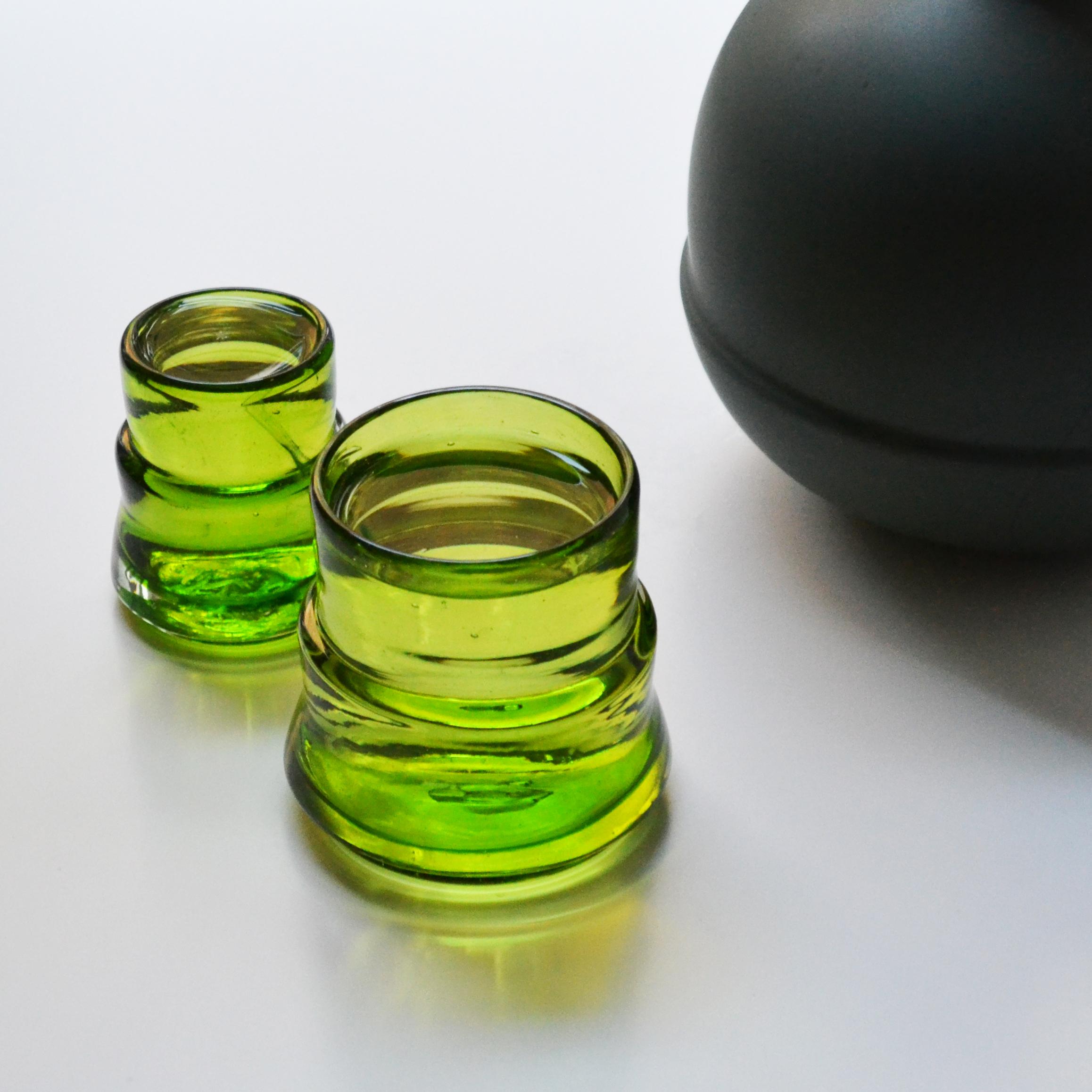 8 mundgeblasene Cocktailgläser Grün. Inspiriert von der vorspanischen Kunst   im Angebot 4