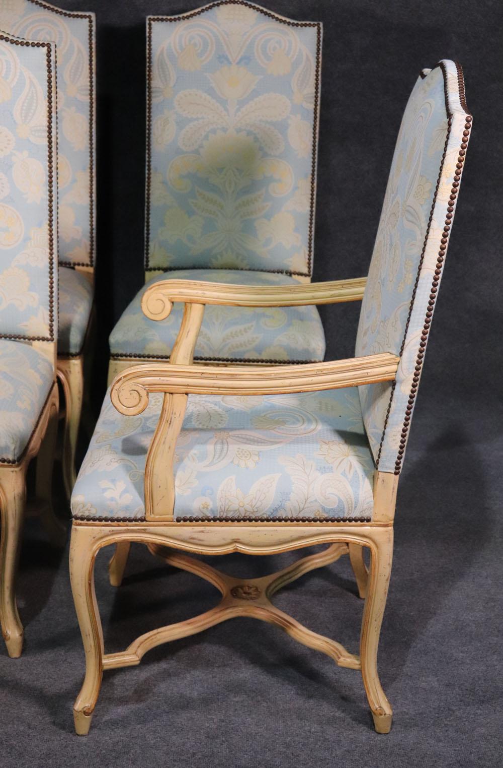 Set of 8 Maison Jansen Crème Paint and Gold Gilded French Louis XV Dining Chairs 5