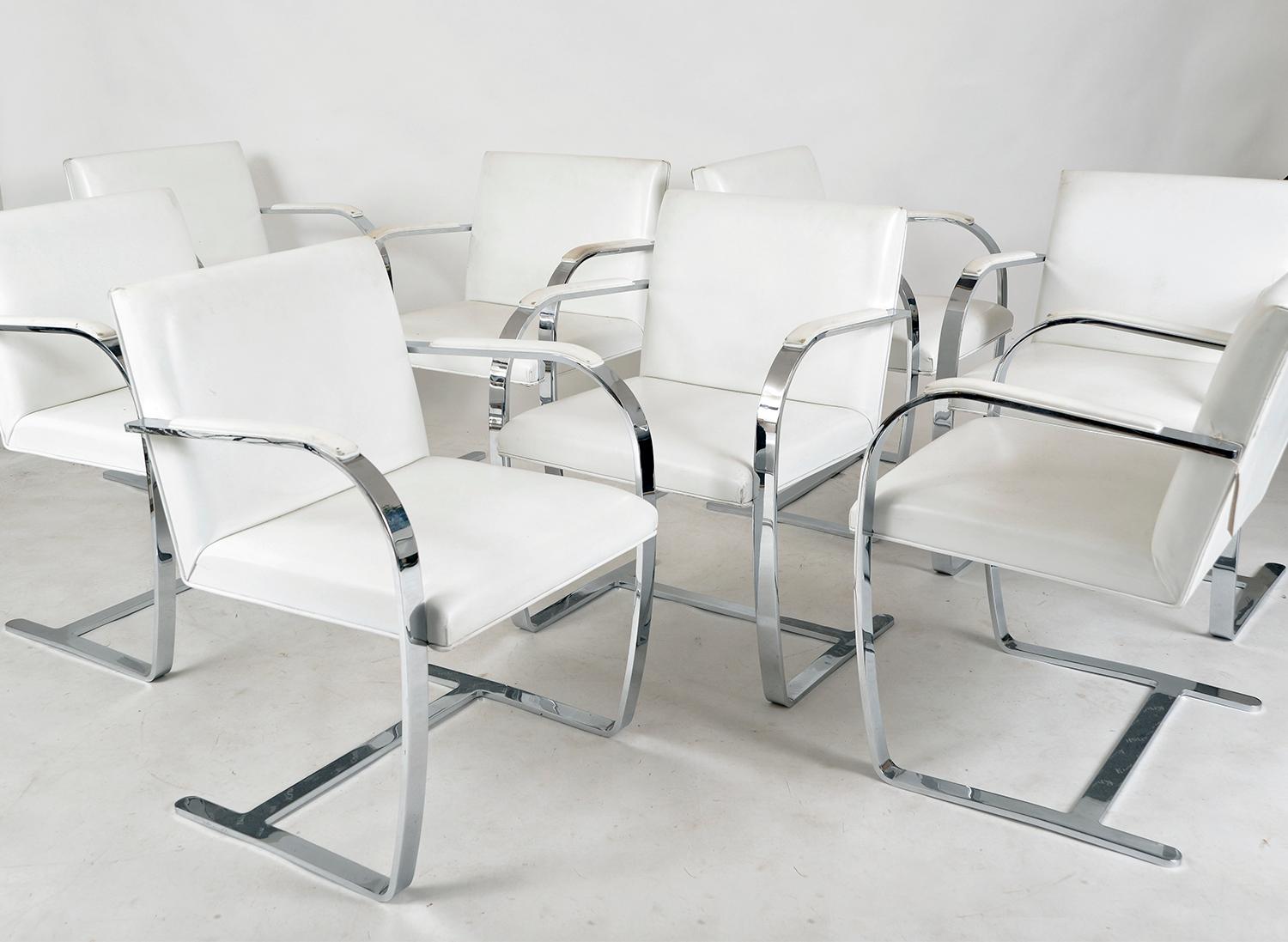 Ensemble de 8 chaises de salle à manger cantilever blanches Mies van der Rohe Knoll Brno Flat Bar 255 1
