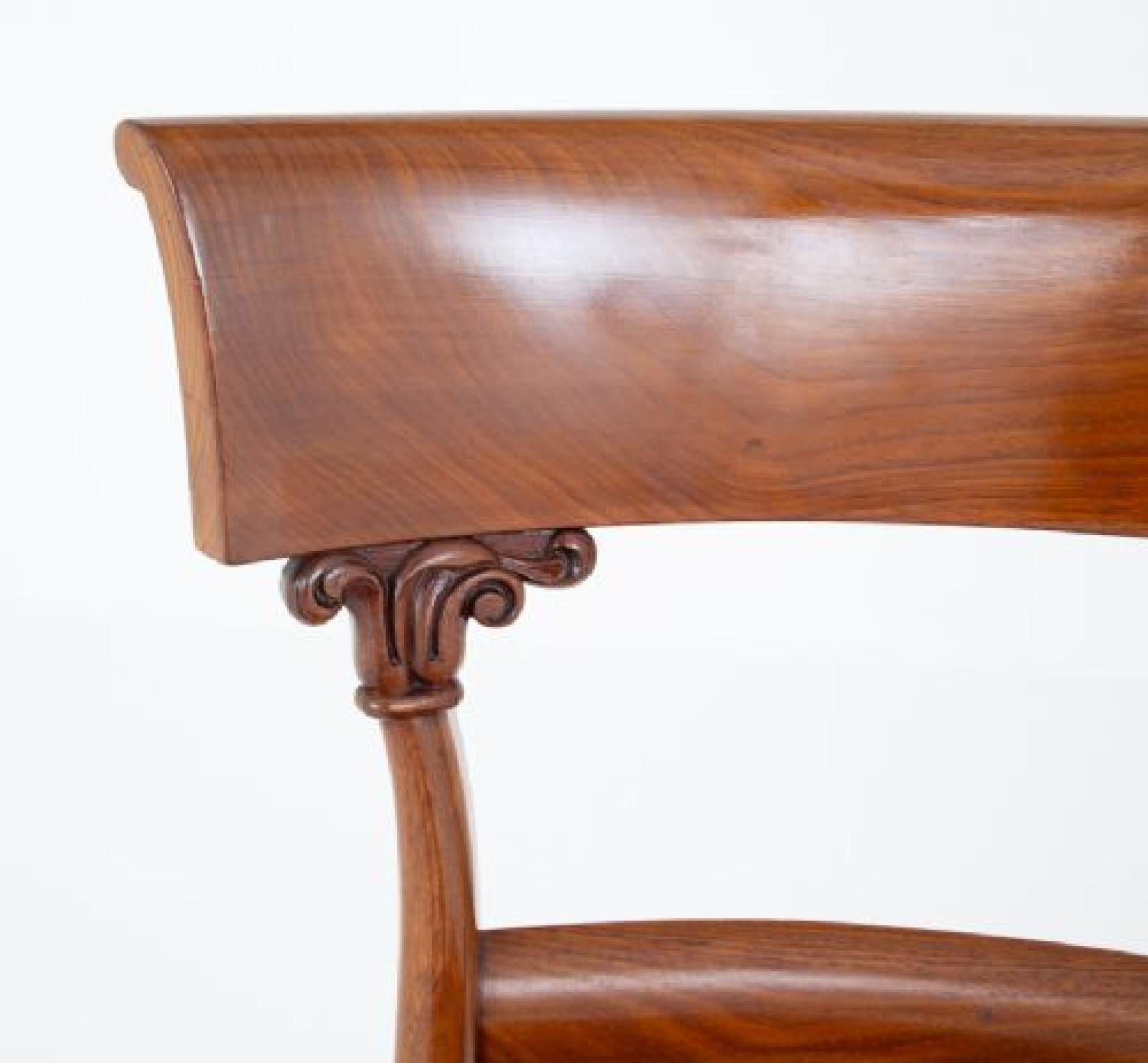 Ensemble de 8 chaises de salle à manger William IV 19ème siècle en vente 1