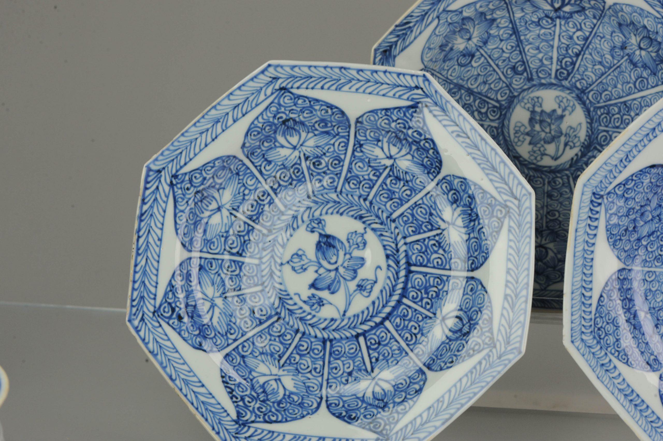 A very nicely decorated typical lotus flower plate for the SE Asian market. Top quality paintwork. 6 pieces
A dish with similar painted swirled lotus petals is pictured in 