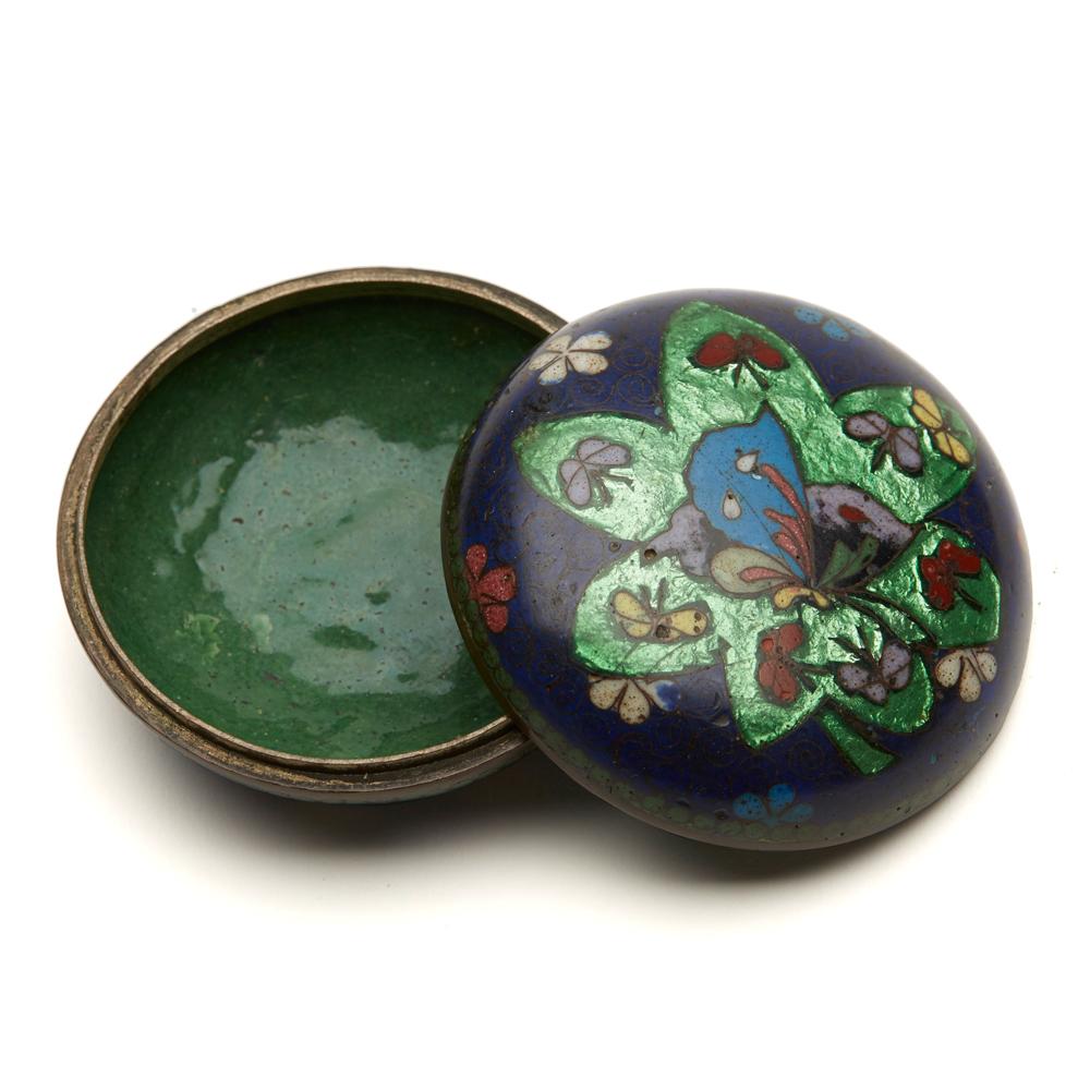 Set Antique Oriental Cloisonné Graduated Containers, Early 20th Century In Good Condition For Sale In Bishop's Stortford, Hertfordshire