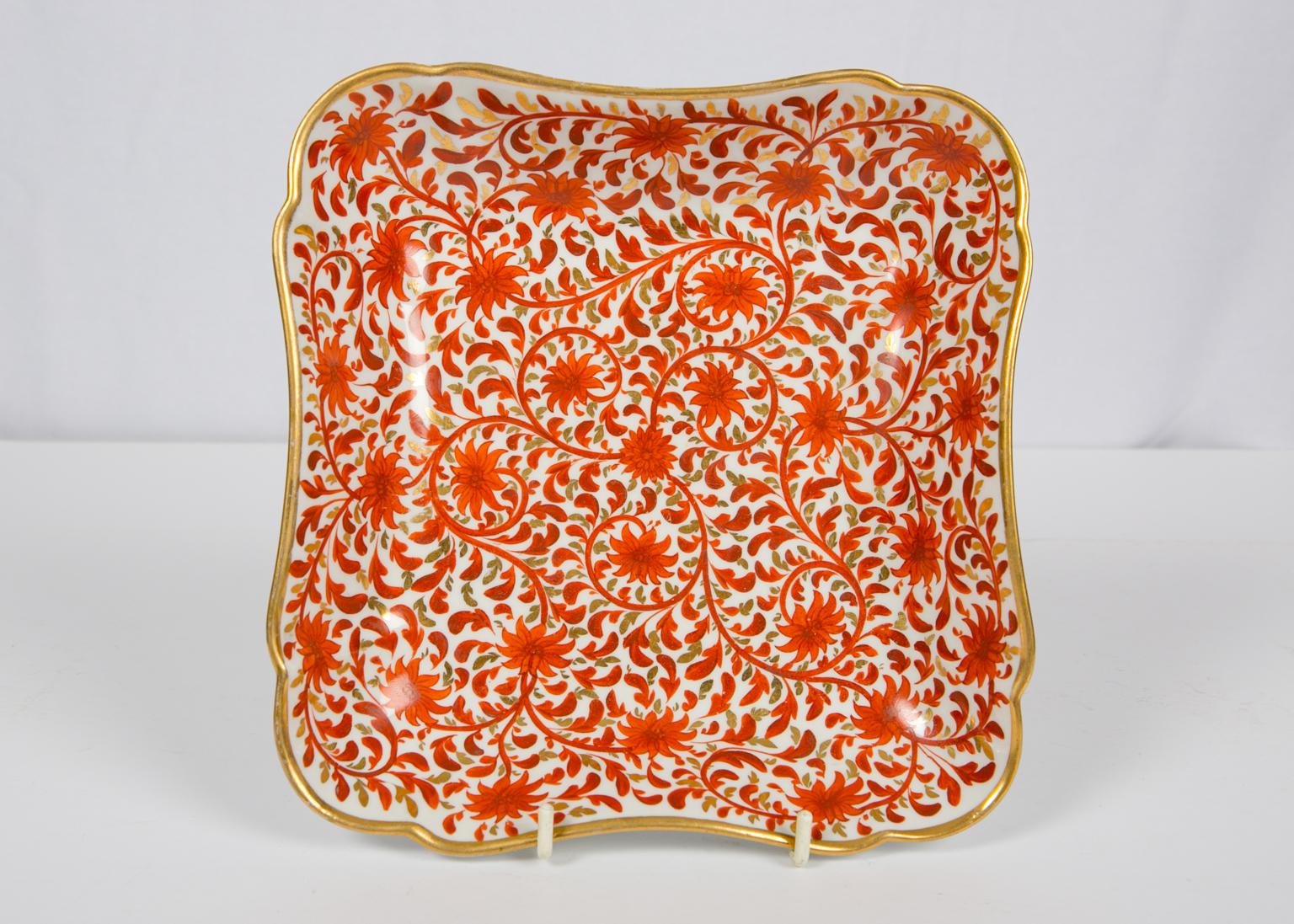 Set Antique Porcelain Dishes in Coalport's Red Chrysanthemum Pattern circa 1810 4