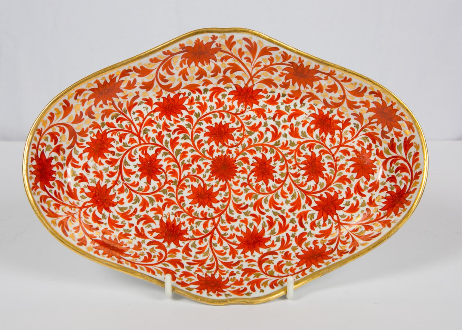 Set Antique Porcelain Dishes in Coalport's Red Chrysanthemum Pattern circa 1810 5
