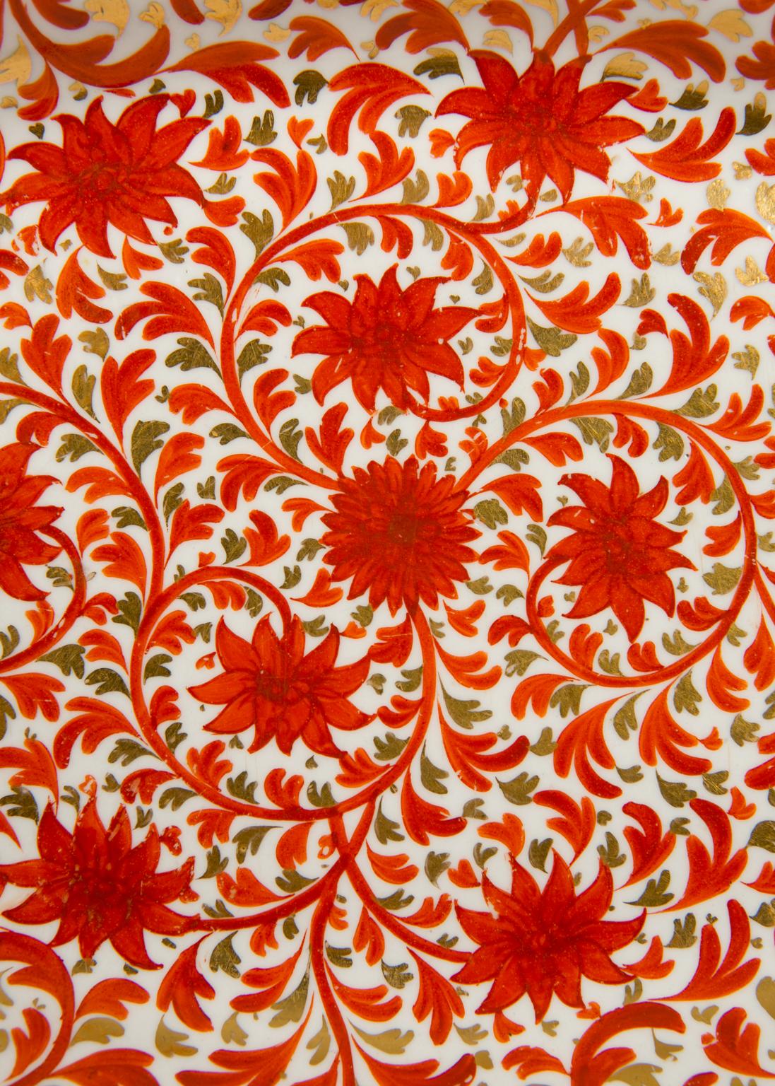 Set Antique Porcelain Dishes in Coalport's Red Chrysanthemum Pattern circa 1810 8