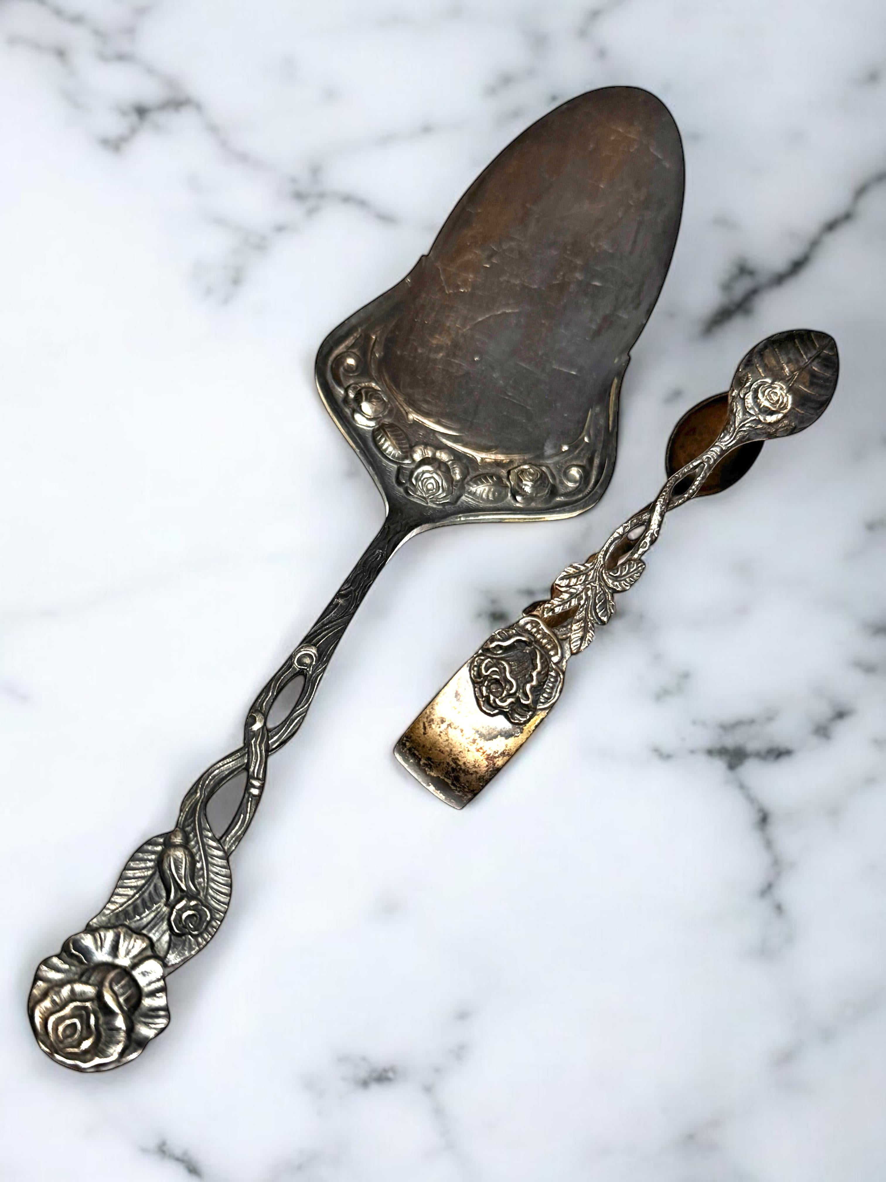 Set Jugendstil Hildesheim Rose versilbertes Besteck Cake Shovel & Zuckerzangen, Set im Angebot 4