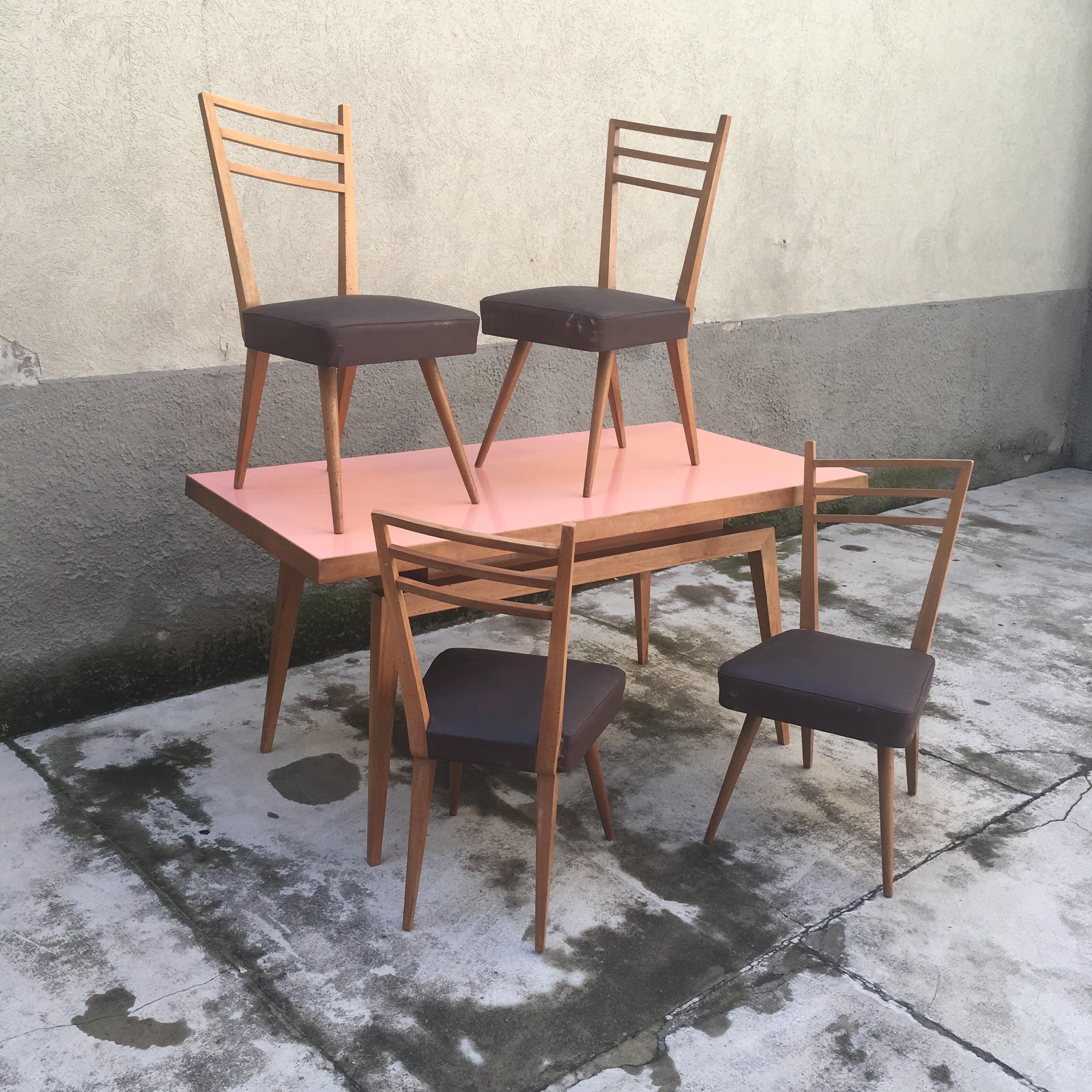Conjunto Artesanal - Mesa con 5 Sillas - Italia - Años 60 20th Century en venta
