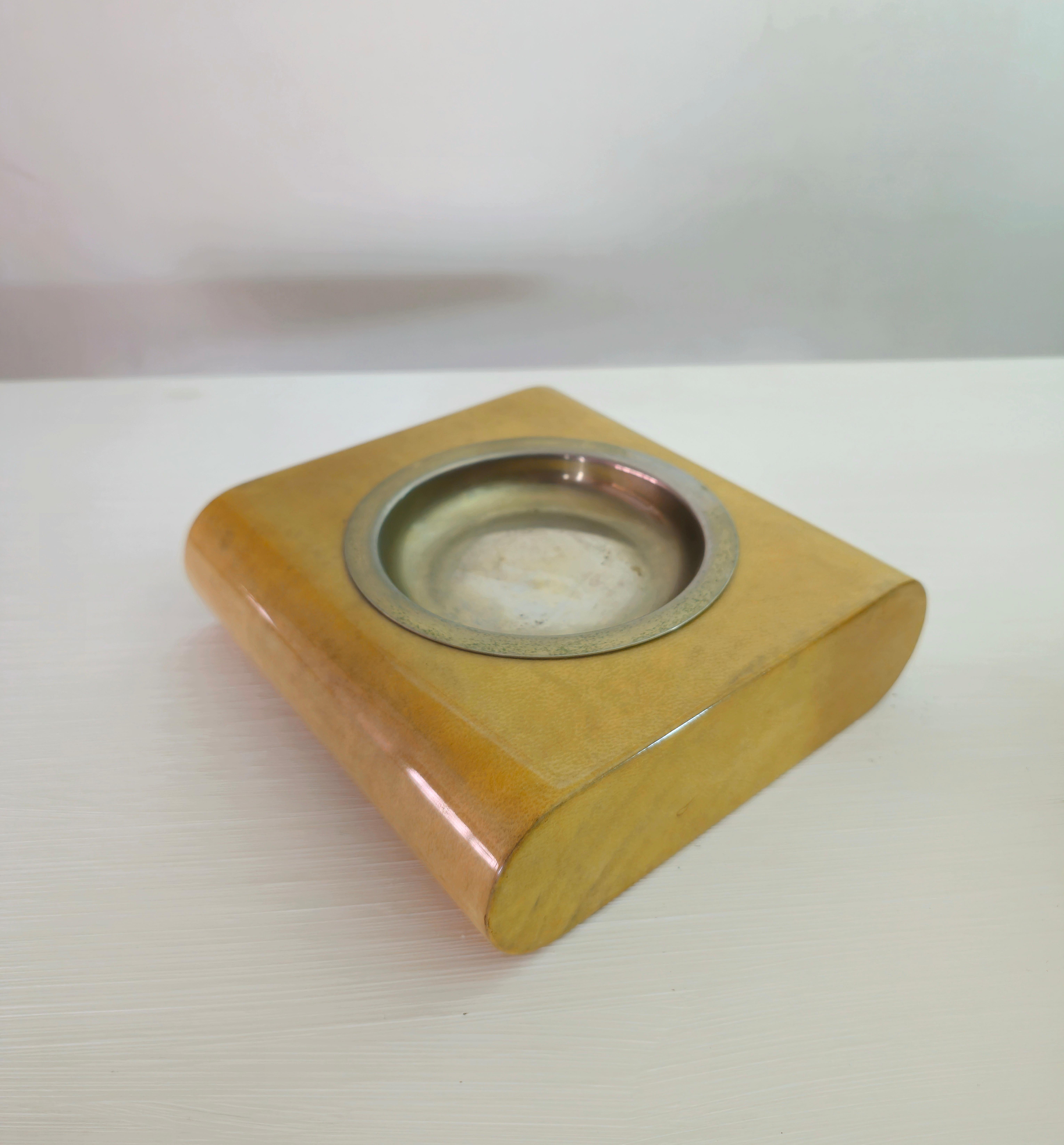 Italian Set ashtray and lighter Lacquer Parchment Paper Italy 60s Aldo Tura Mid-century