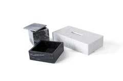 Handgefertigtes Set Schönheit aus weißem Carrara-, grauem Bardiglio und schwarzem Marquina-Marmor